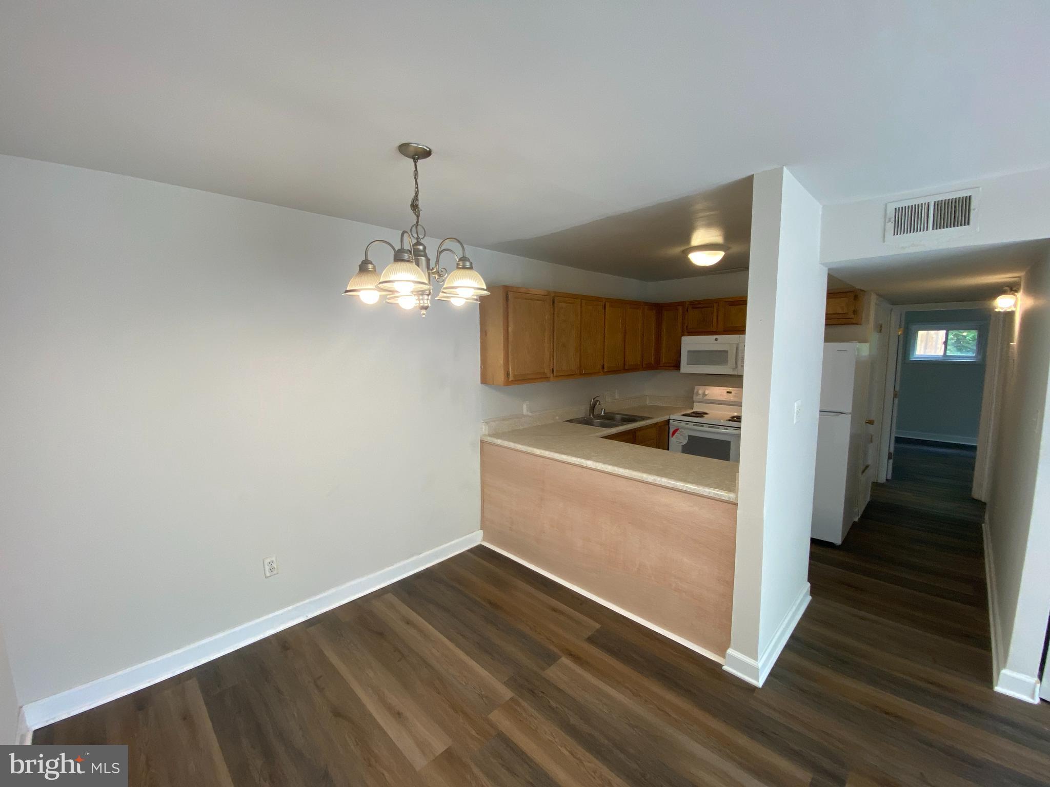 BERRY STREET CONDOMINIUMS - Residential Lease