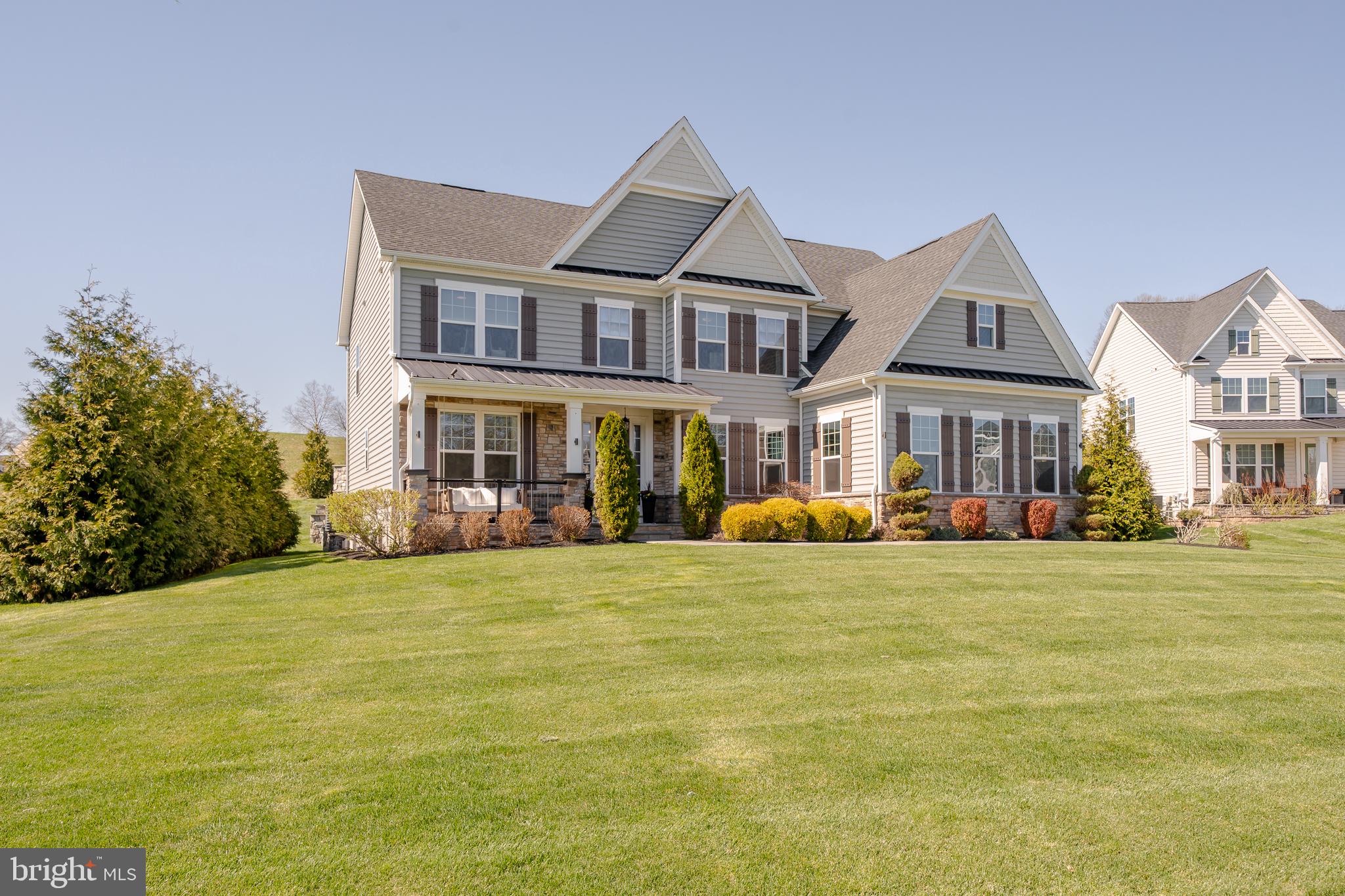 1524 SILVERBARK LANE