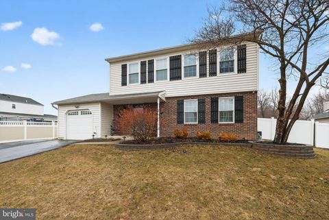 216 HAMPTON DRIVE LANGHORNE PA 19047