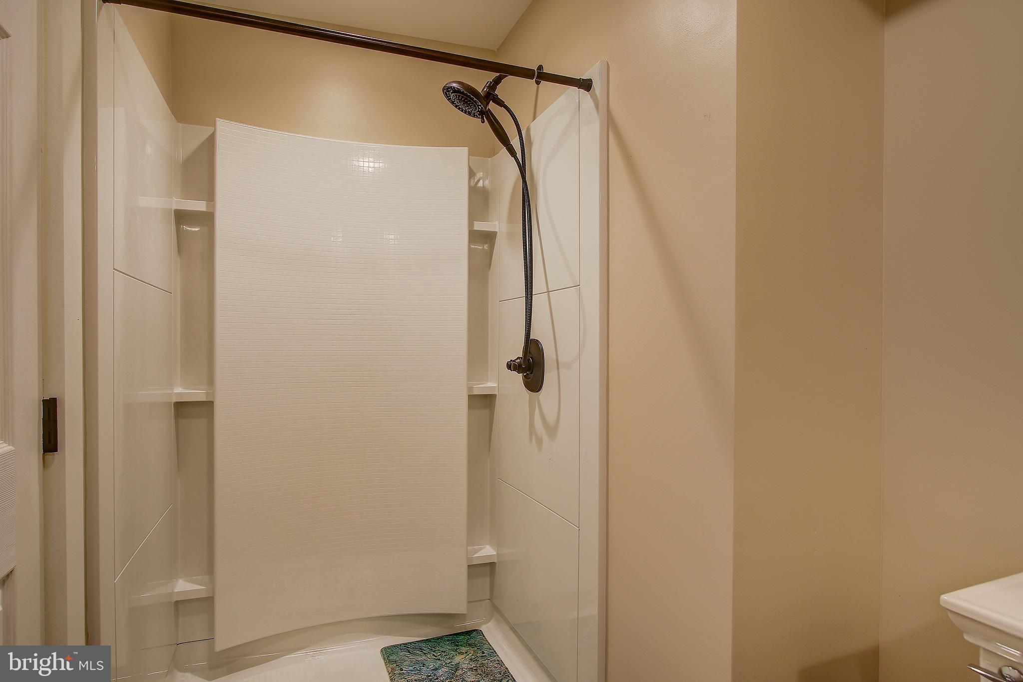 PINEY RIDGE VILLAGE - Residential Lease