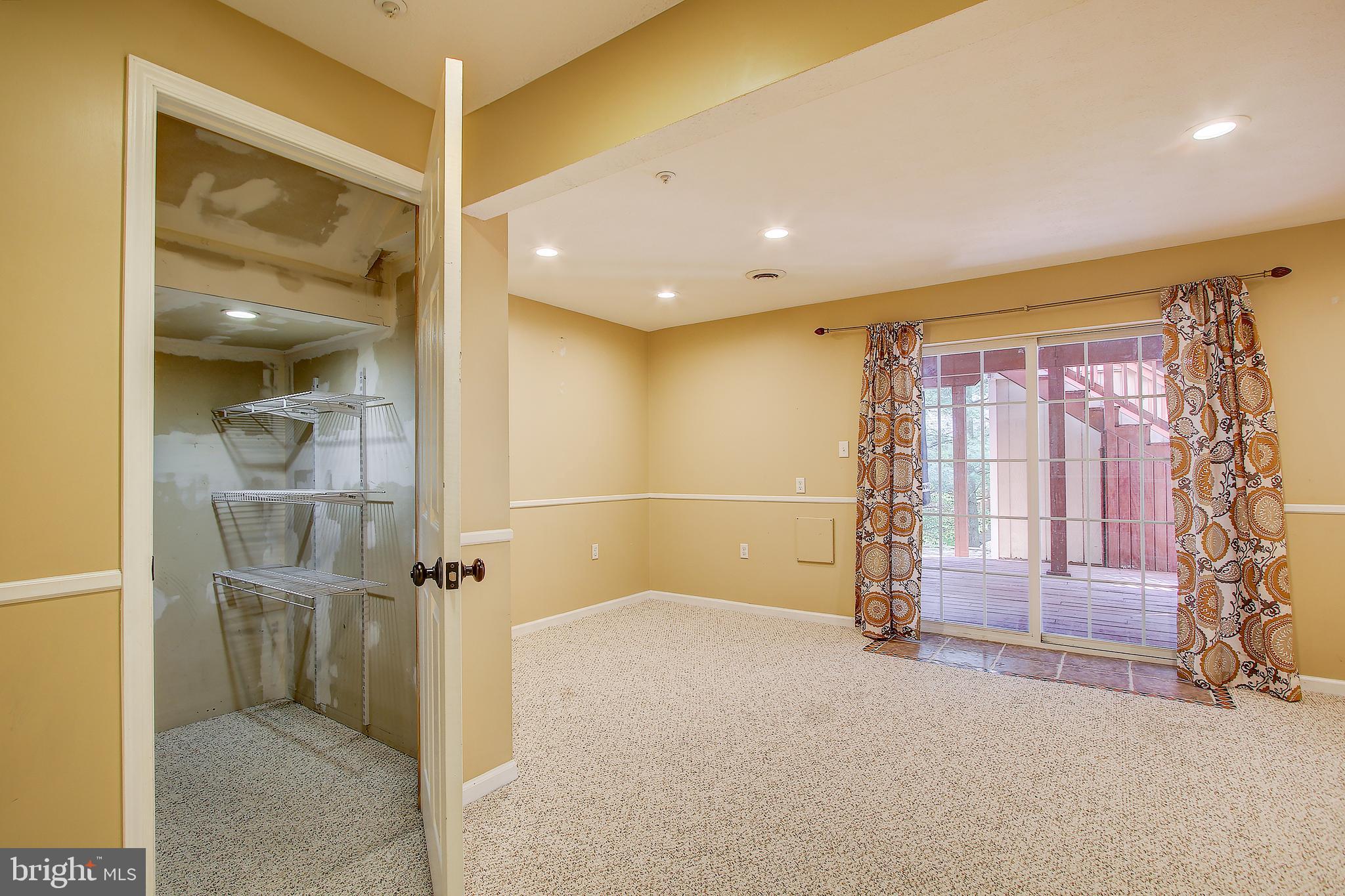 PINEY RIDGE VILLAGE - Residential Lease