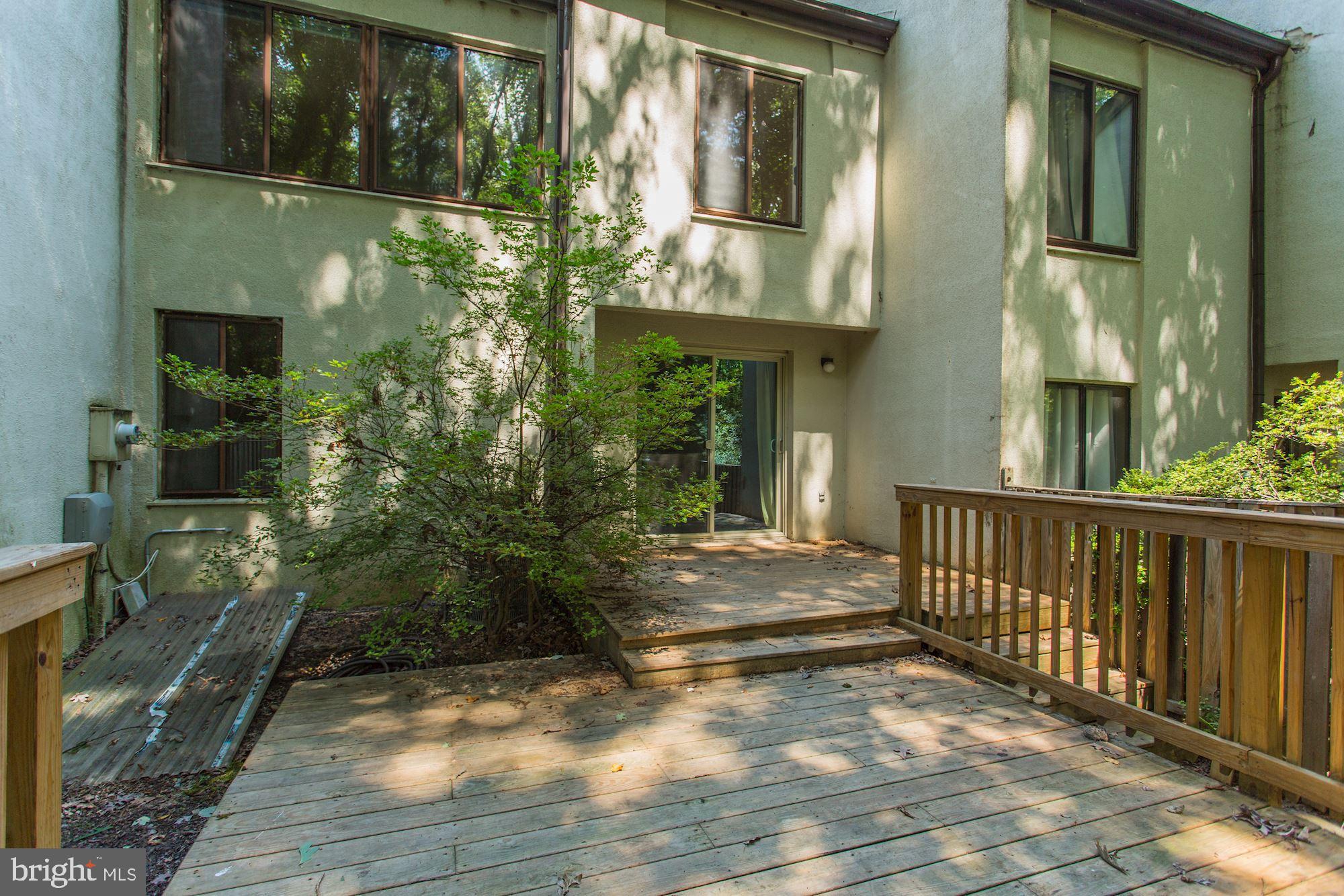 RESTON - Residential Lease