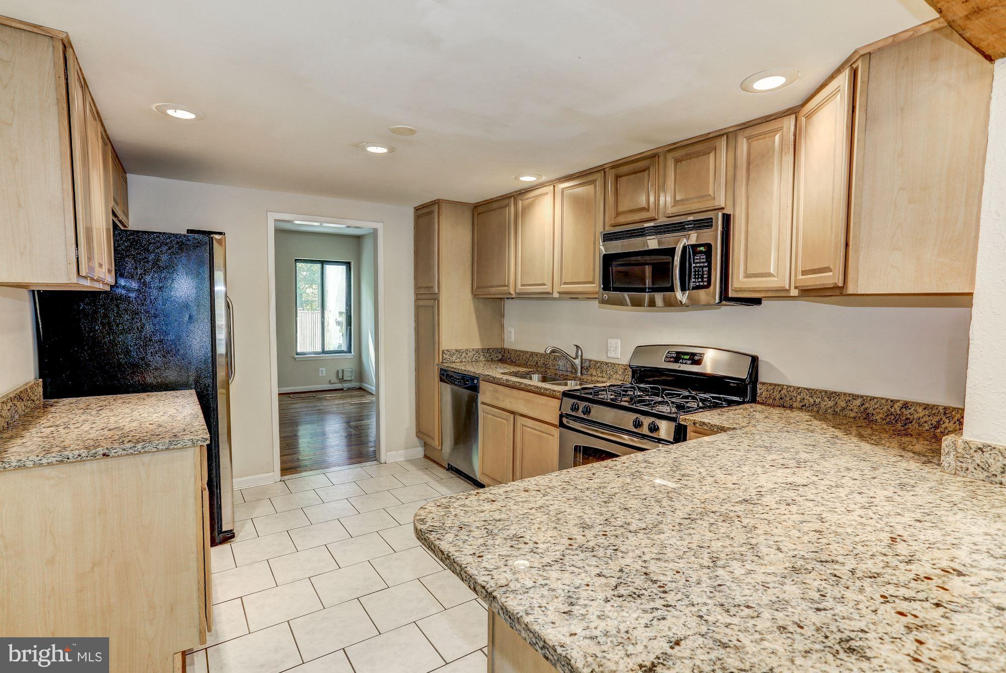 RESTON - Residential Lease