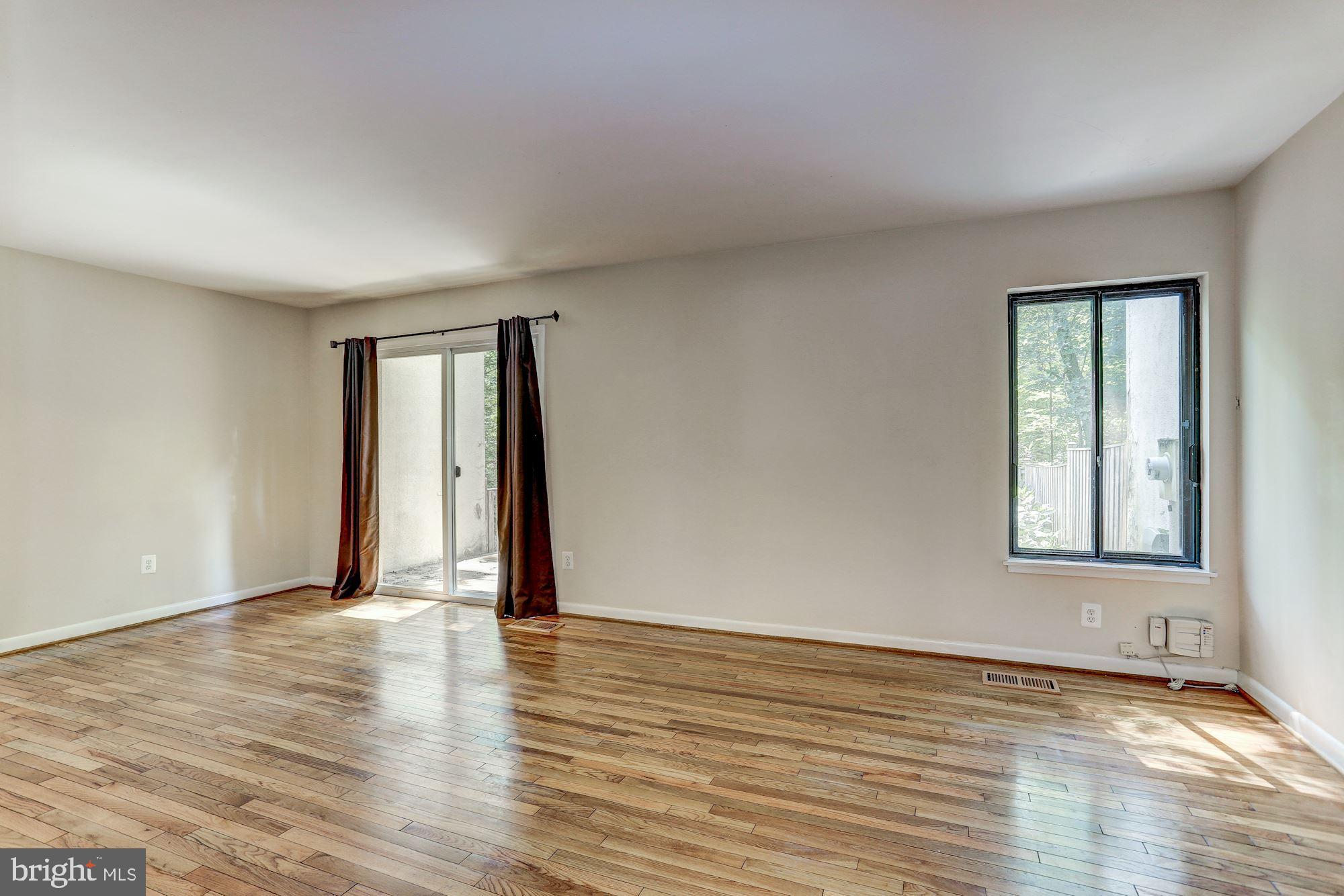 RESTON - Residential Lease