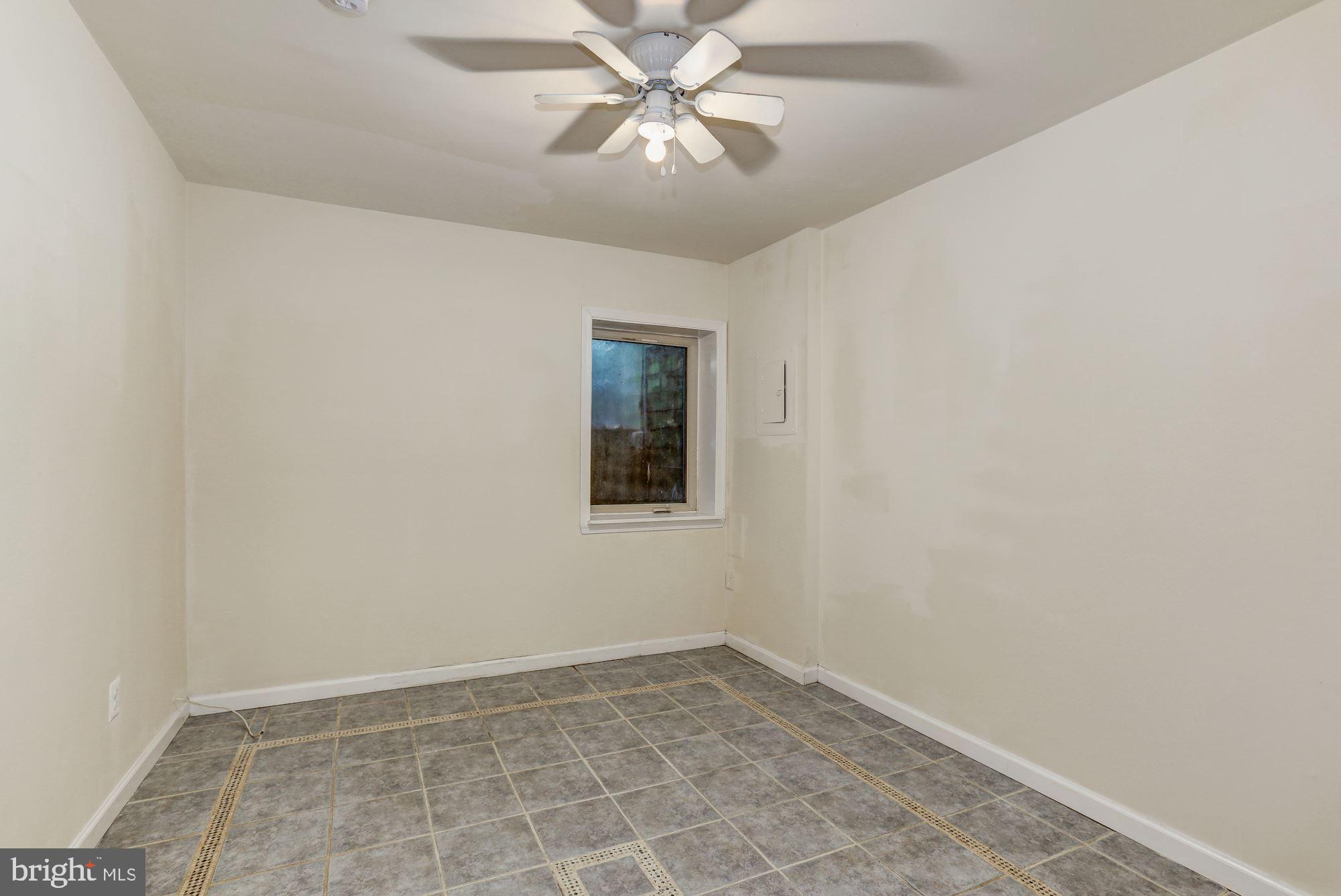 RESTON - Residential Lease