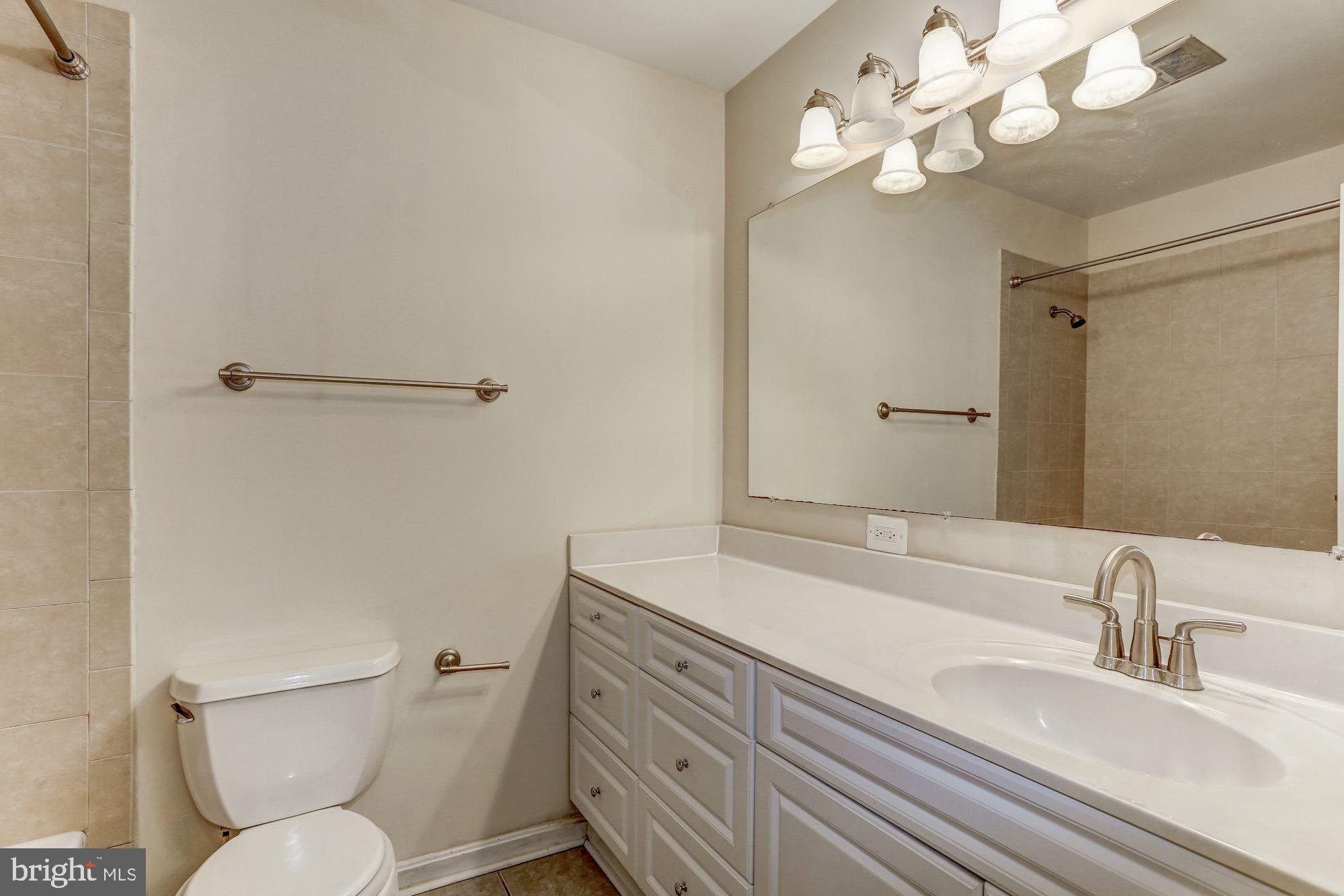 RESTON - Residential Lease