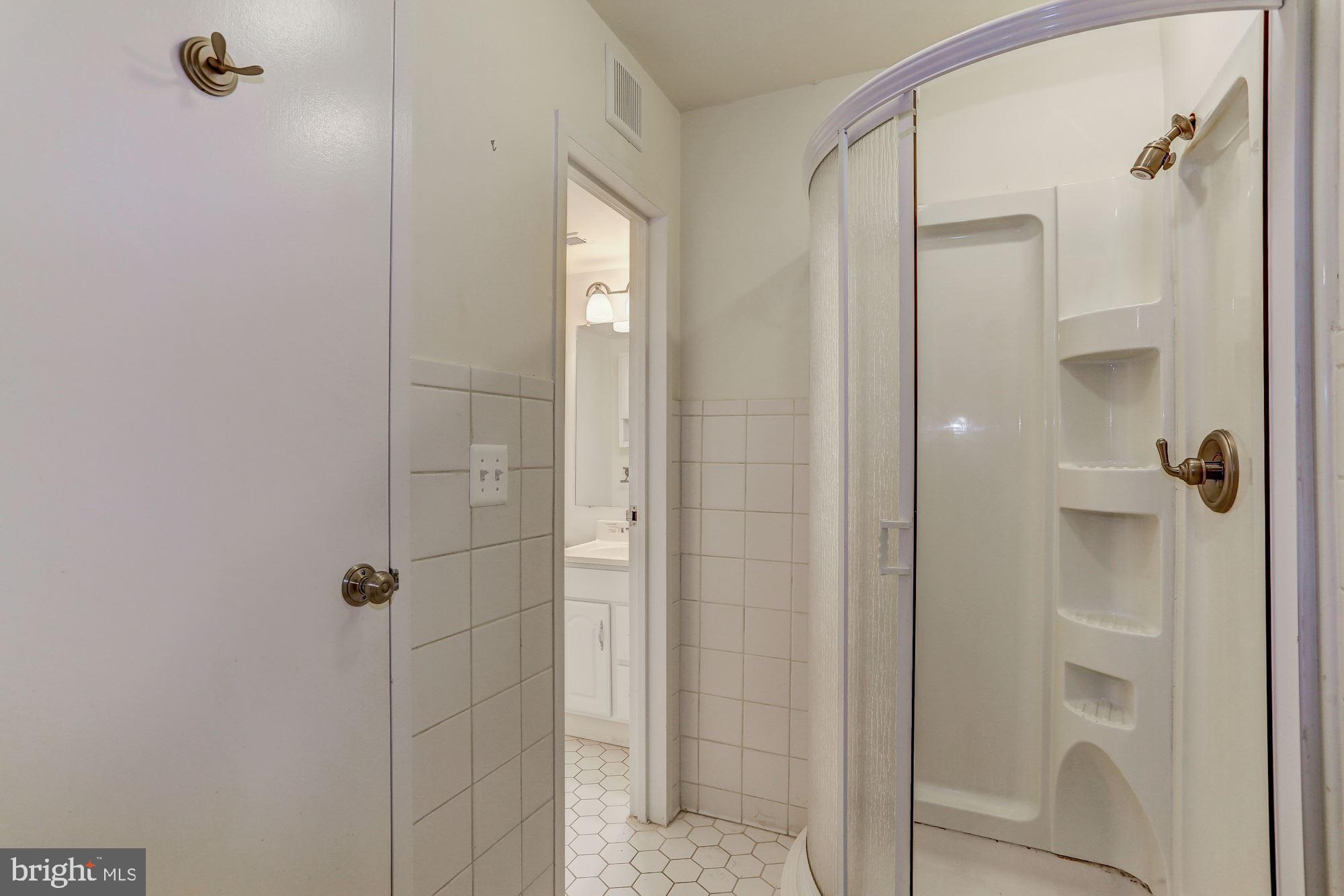 RESTON - Residential Lease