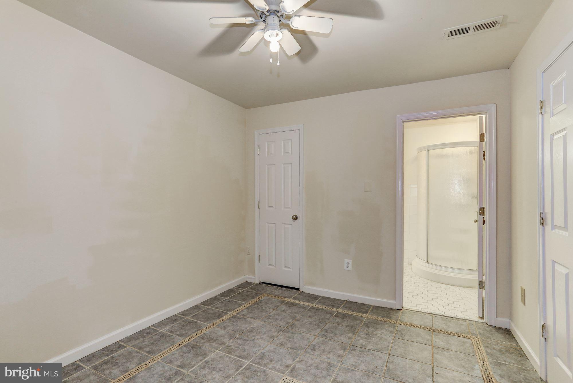 RESTON - Residential Lease