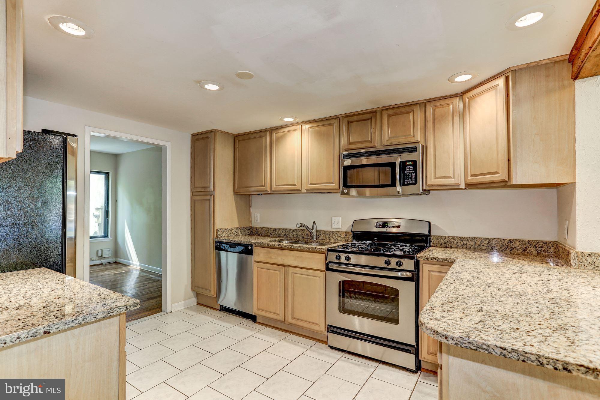 RESTON - Residential Lease