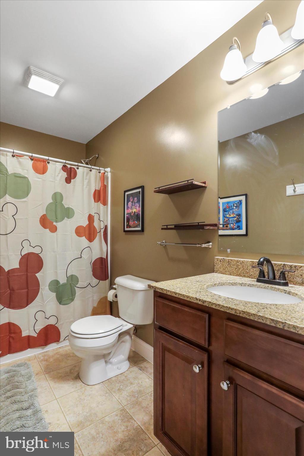 ROLLING HILLS ESTATES - Residential