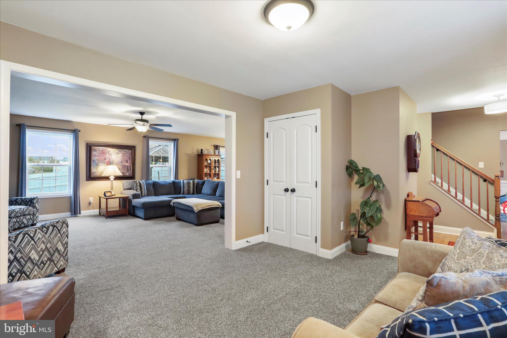 ROLLING HILLS ESTATES - Residential