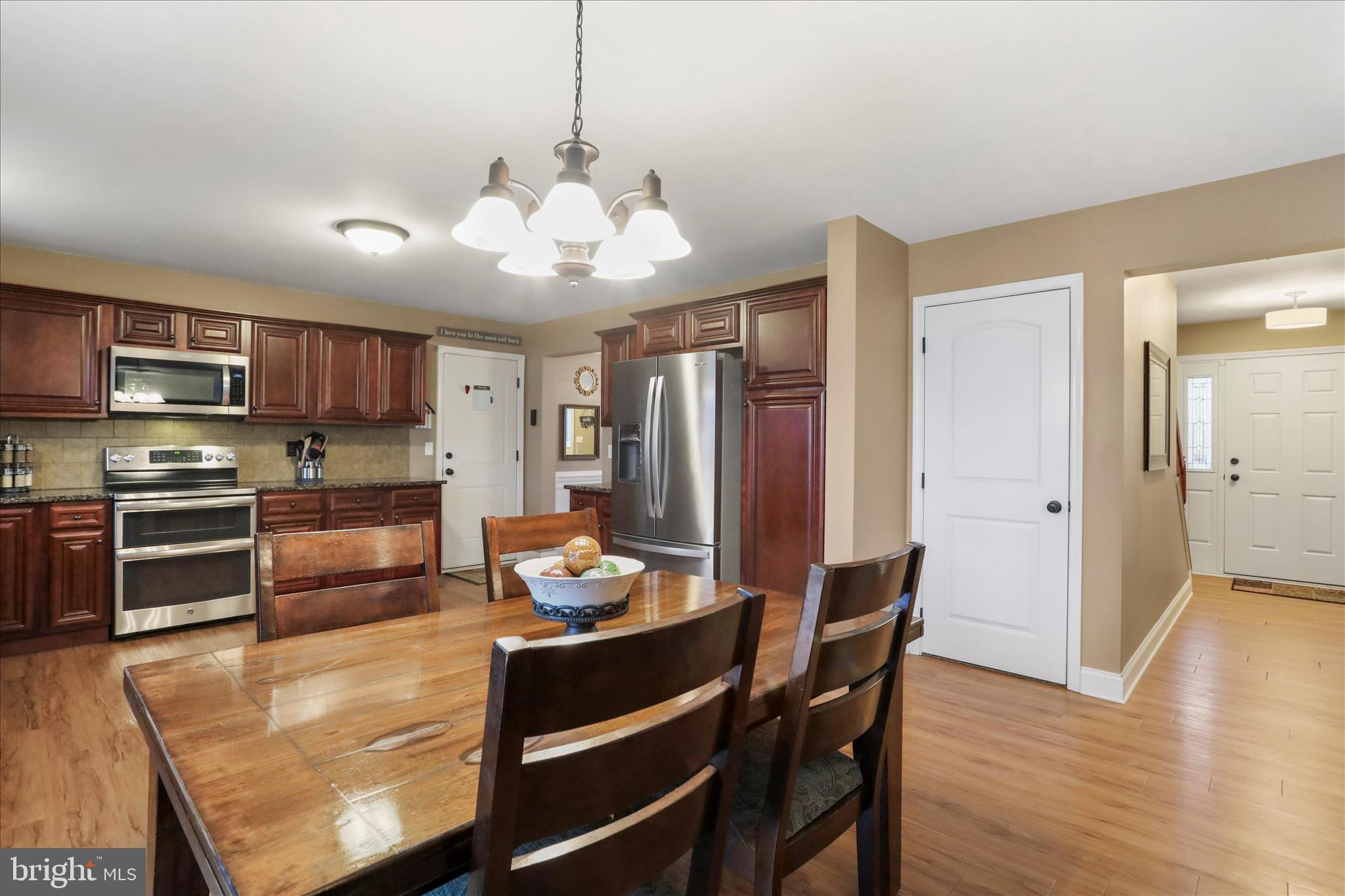 ROLLING HILLS ESTATES - Residential