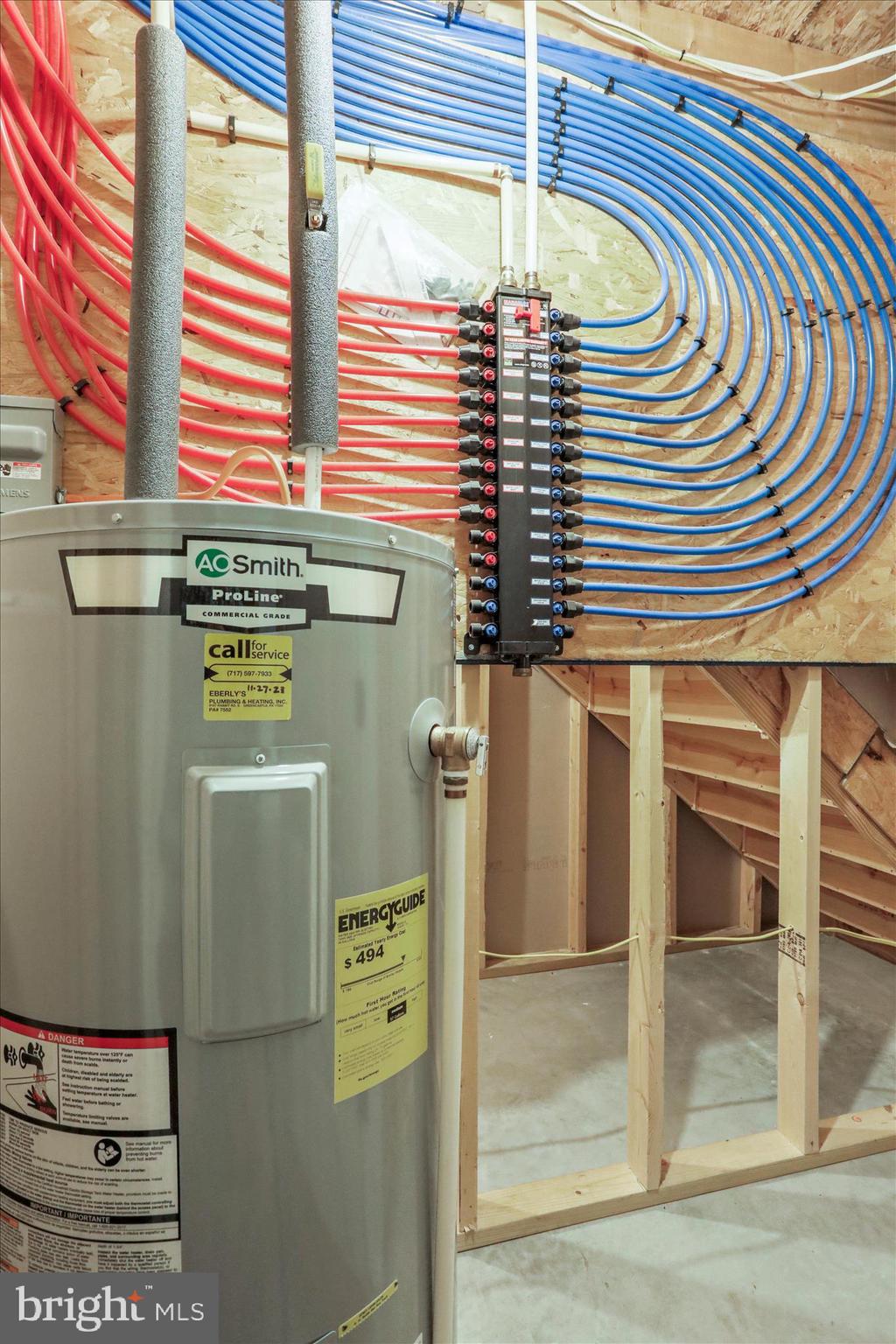 ROLLING HILLS ESTATES - Residential