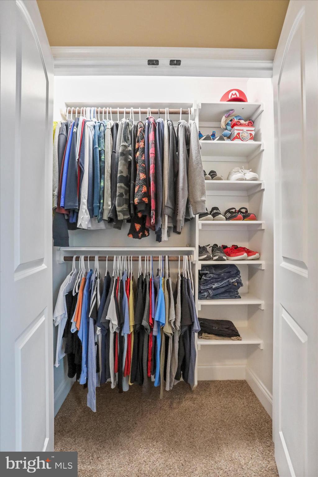 ROLLING HILLS ESTATES - Residential