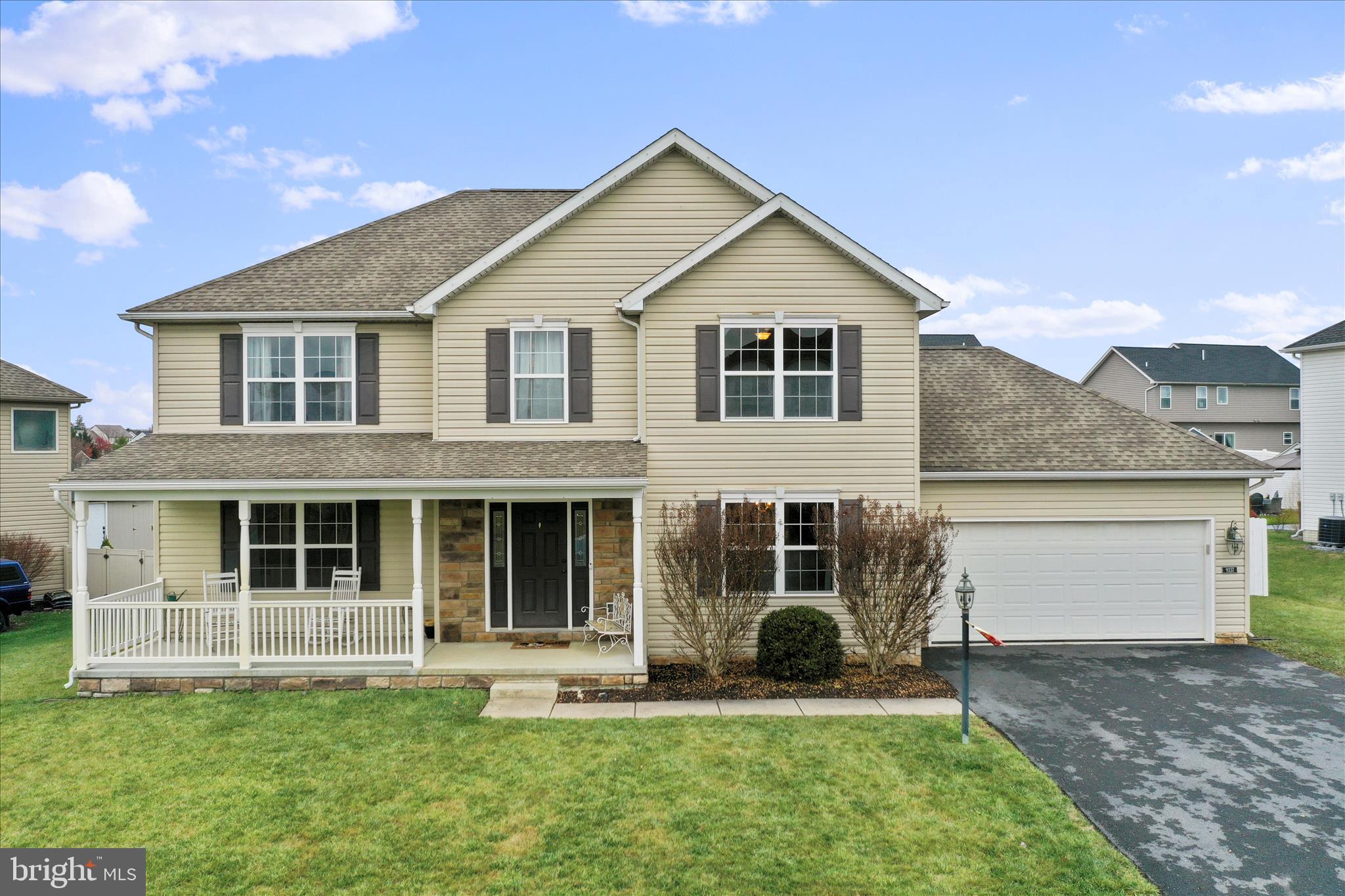 ROLLING HILLS ESTATES - Residential