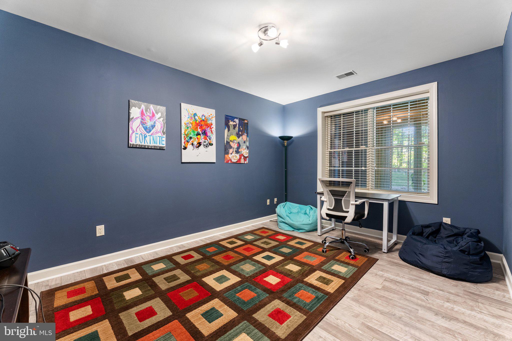 ASHBURN FARM - Residential