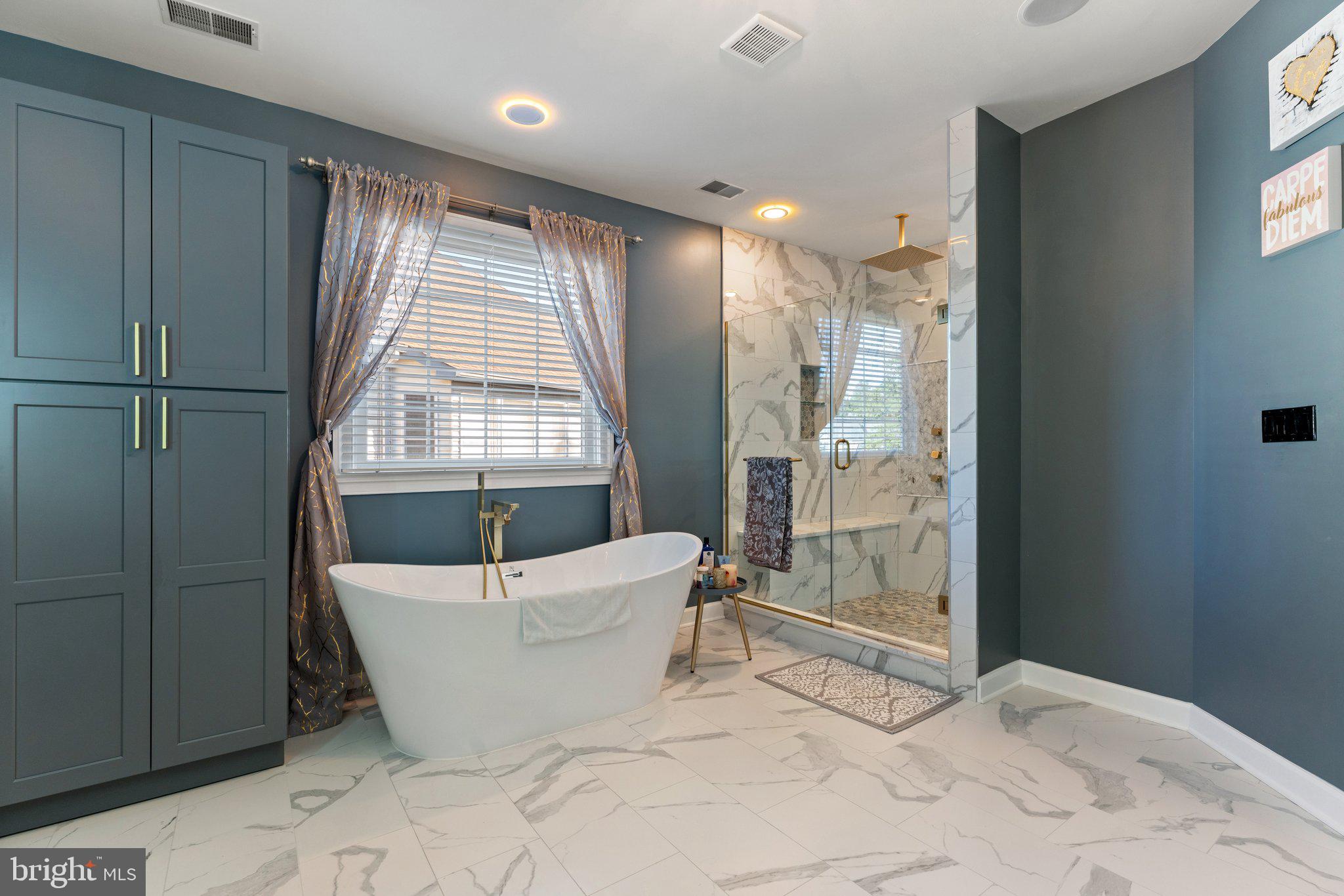 ASHBURN FARM - Residential