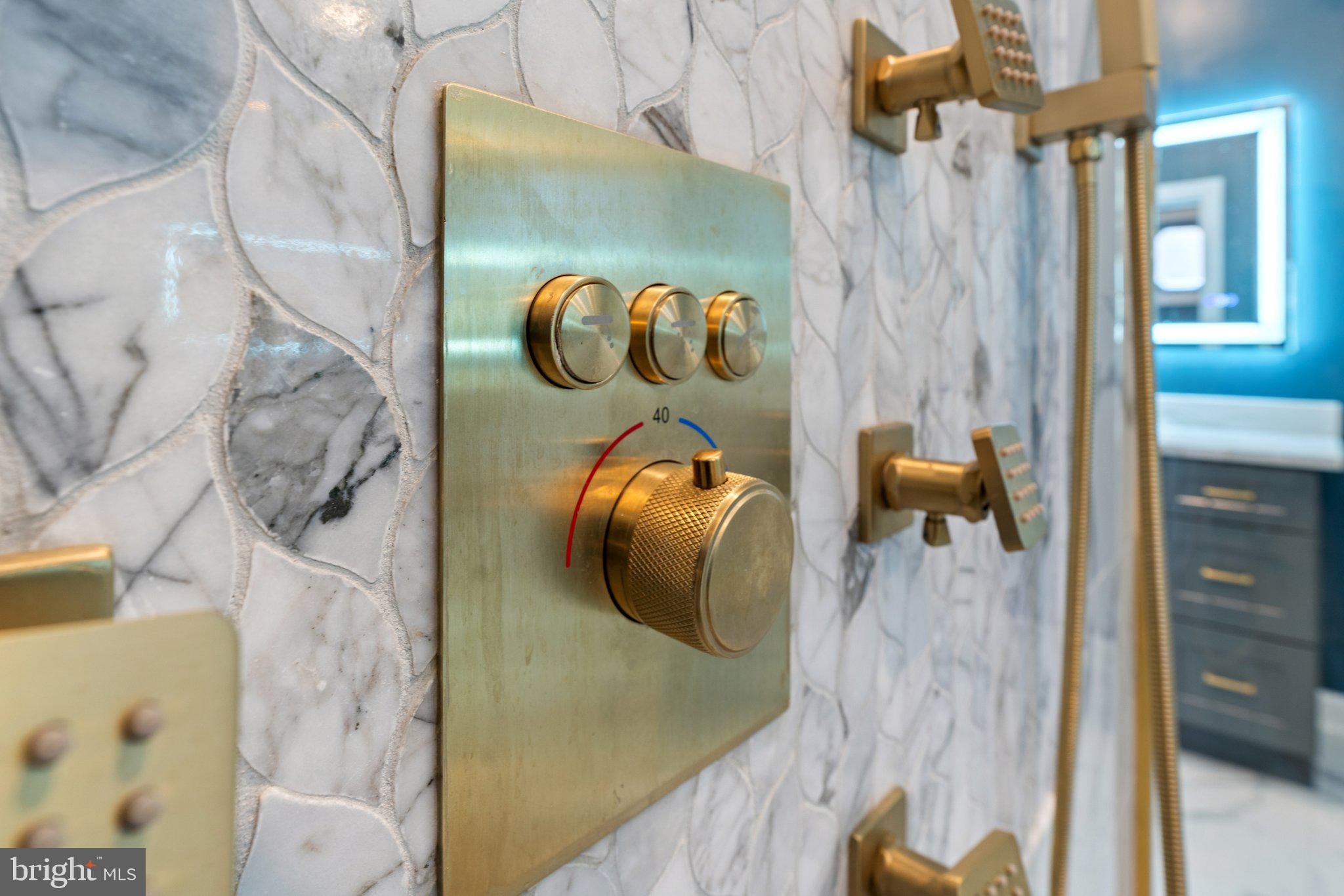 ASHBURN FARM - Residential