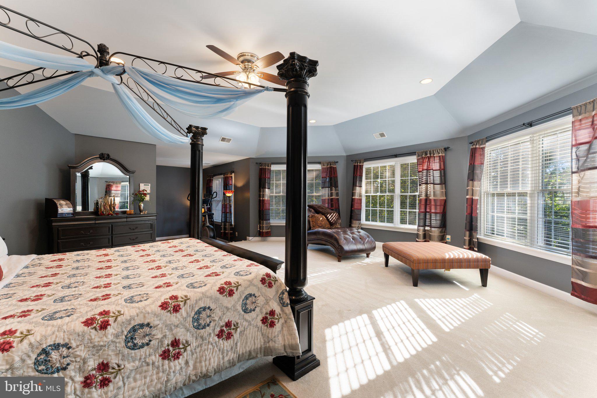 ASHBURN FARM - Residential