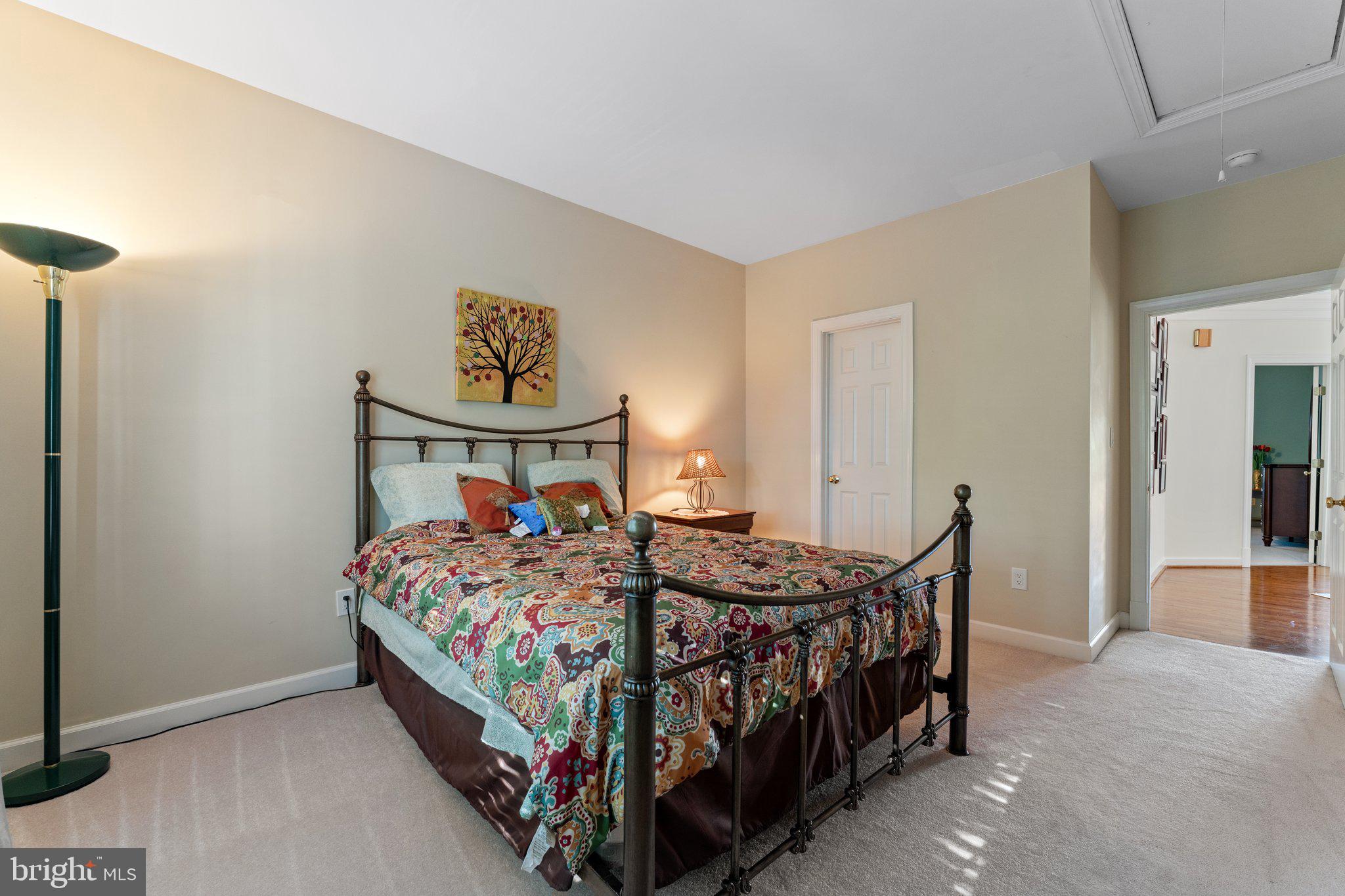 ASHBURN FARM - Residential