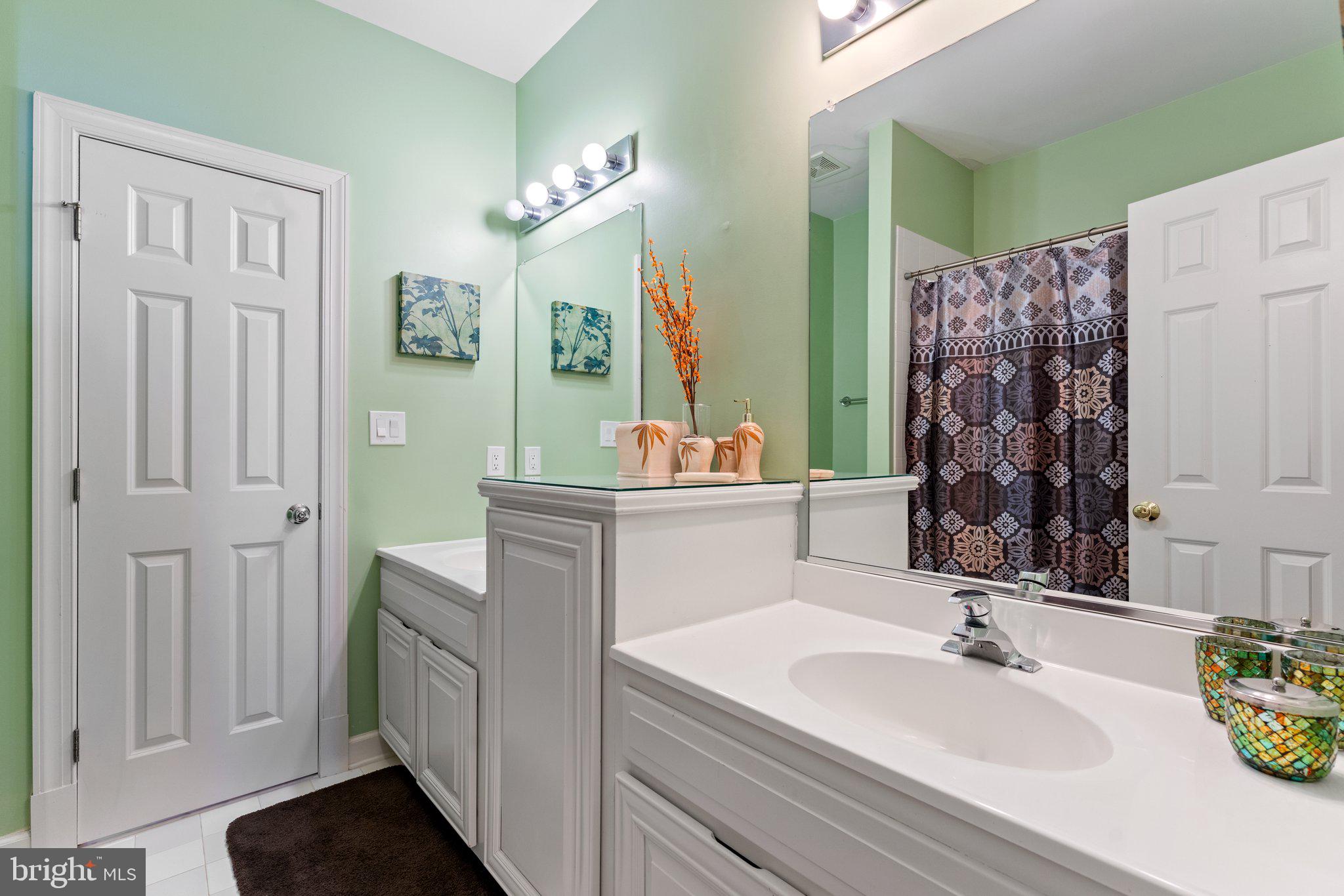 ASHBURN FARM - Residential