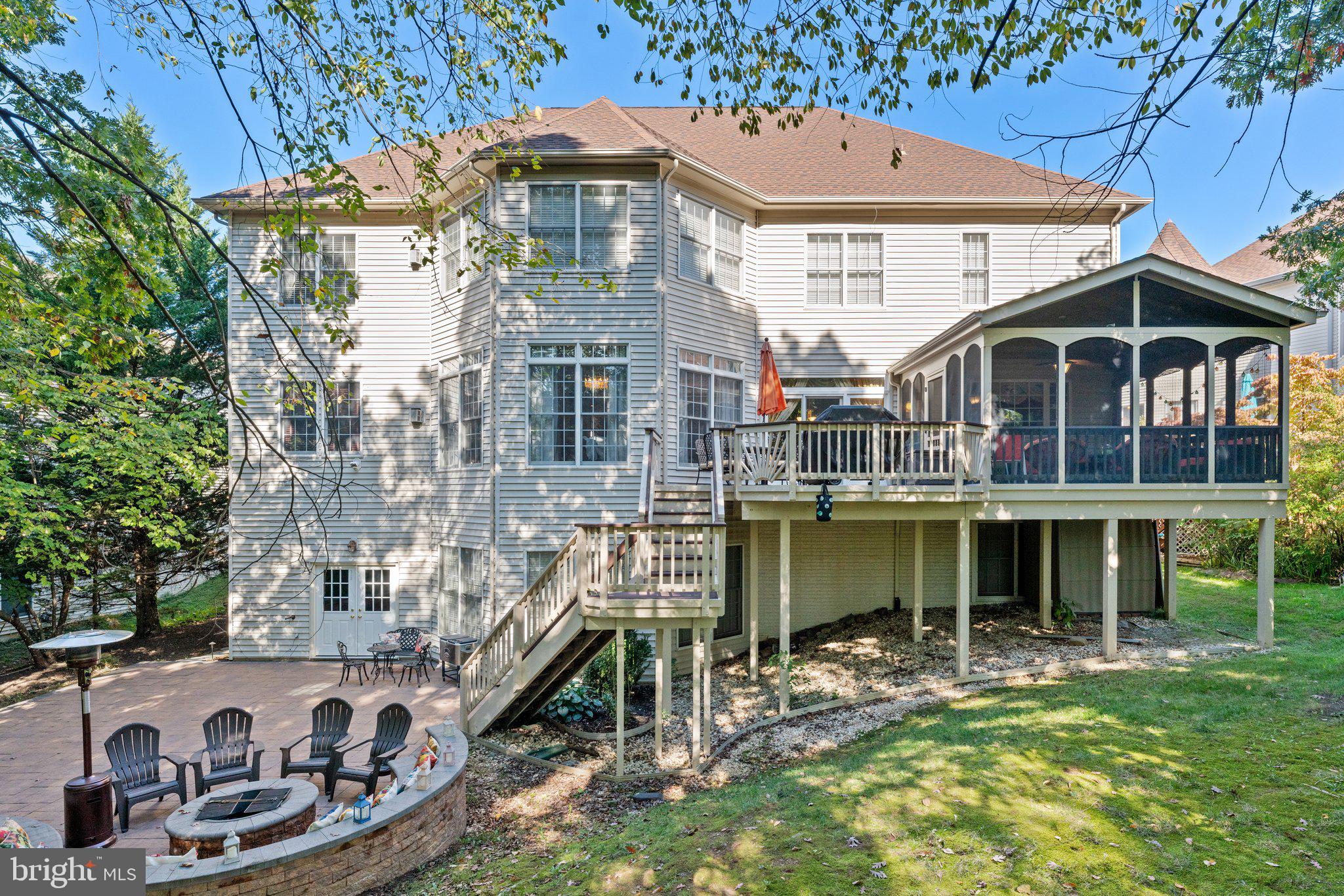 ASHBURN FARM - Residential