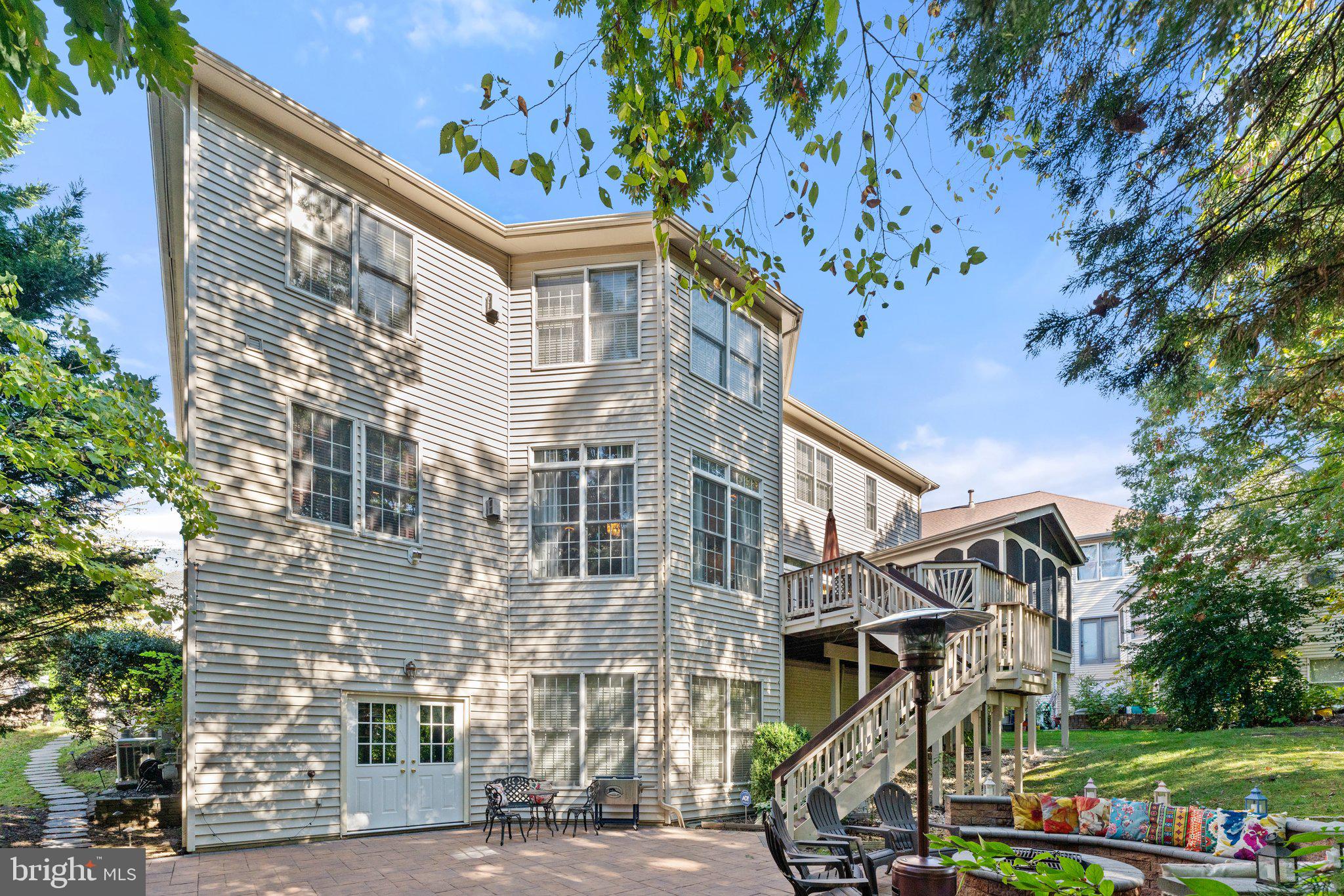 ASHBURN FARM - Residential