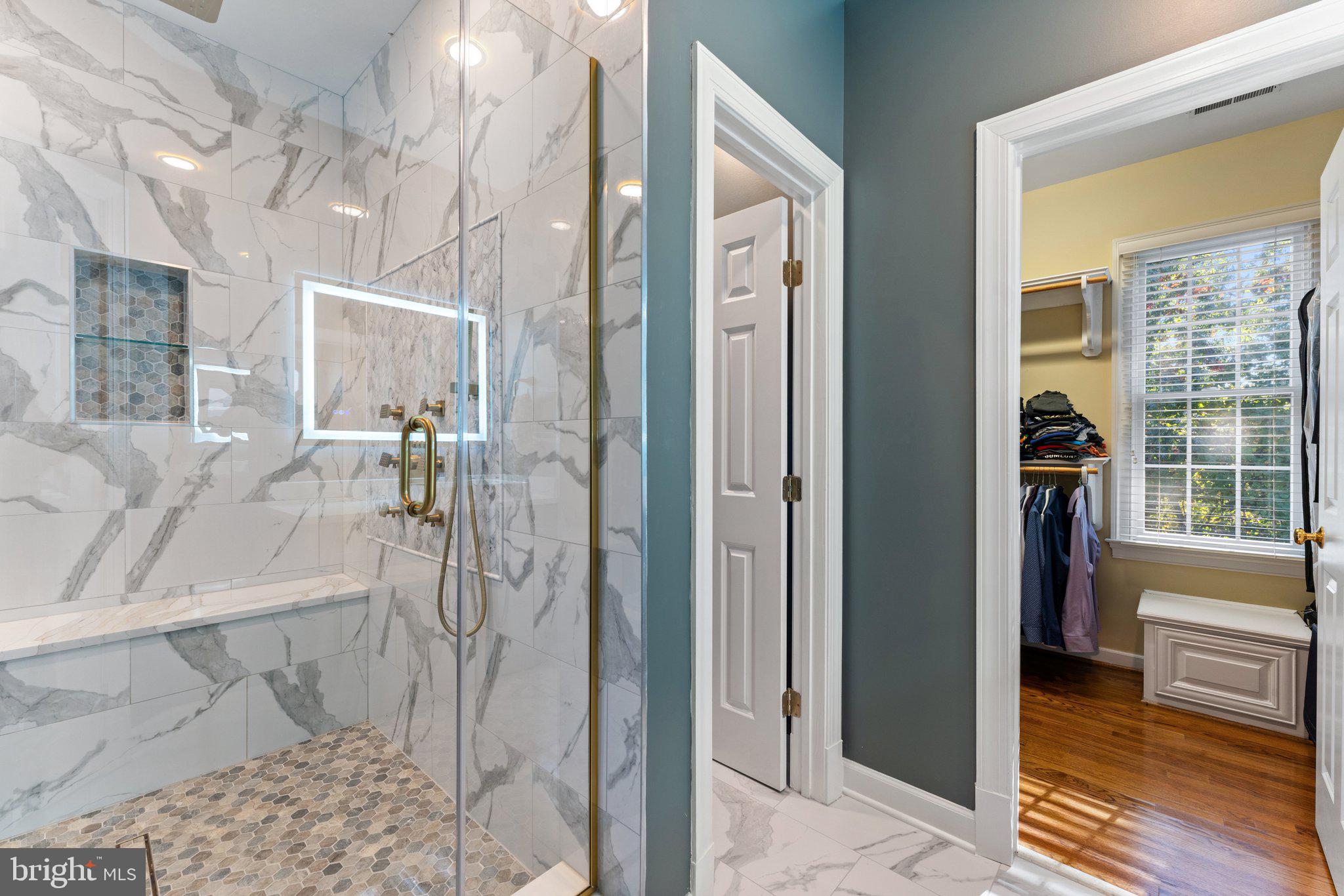 ASHBURN FARM - Residential