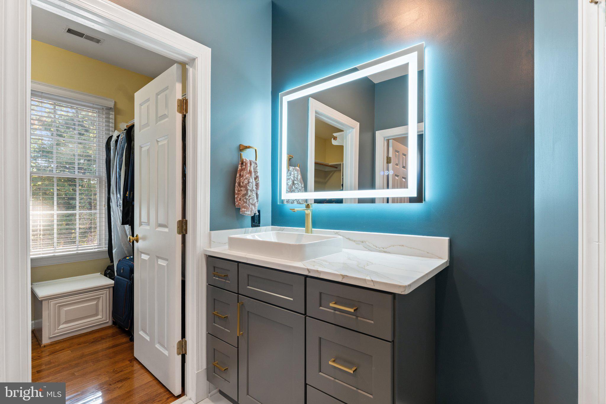 ASHBURN FARM - Residential