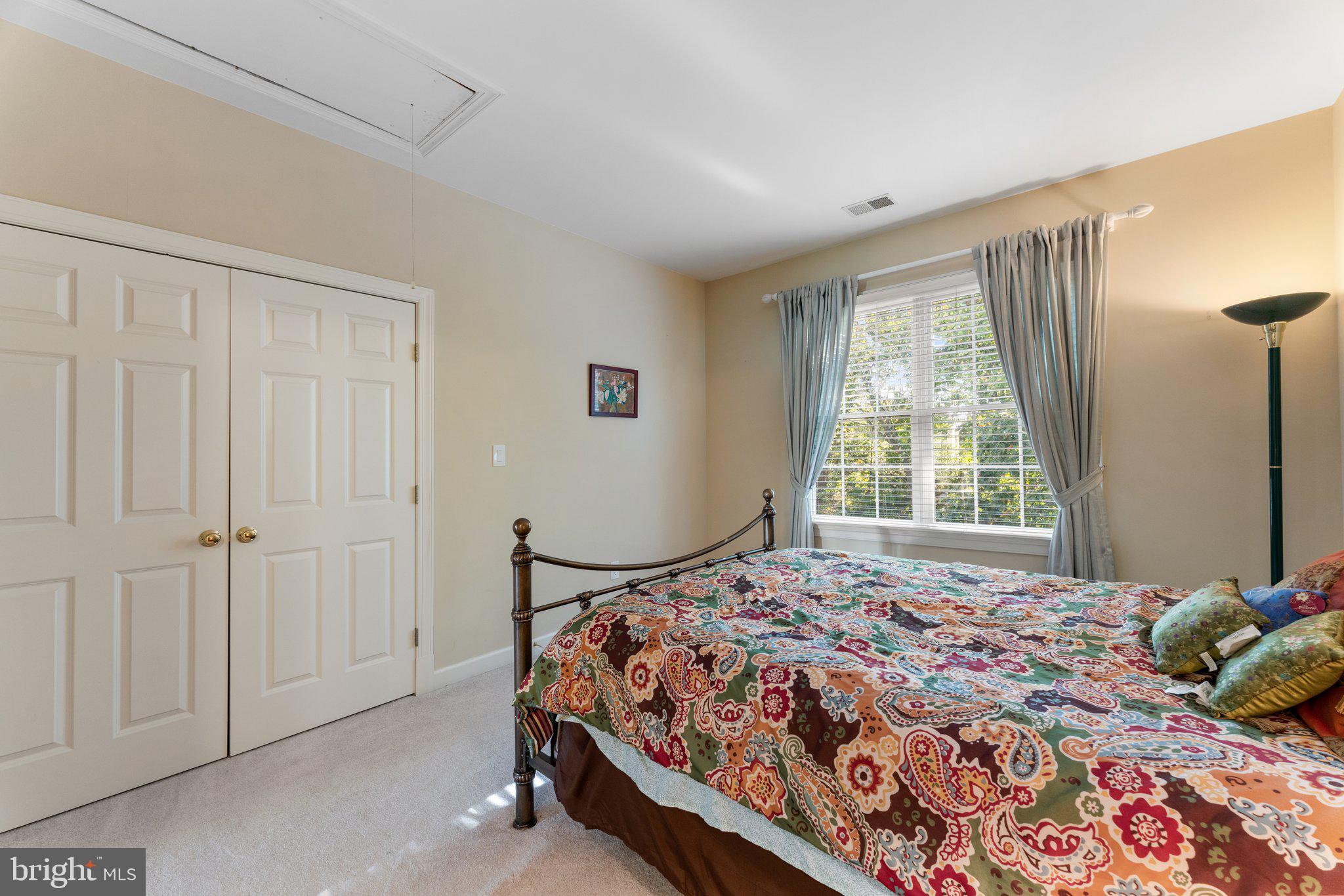 ASHBURN FARM - Residential