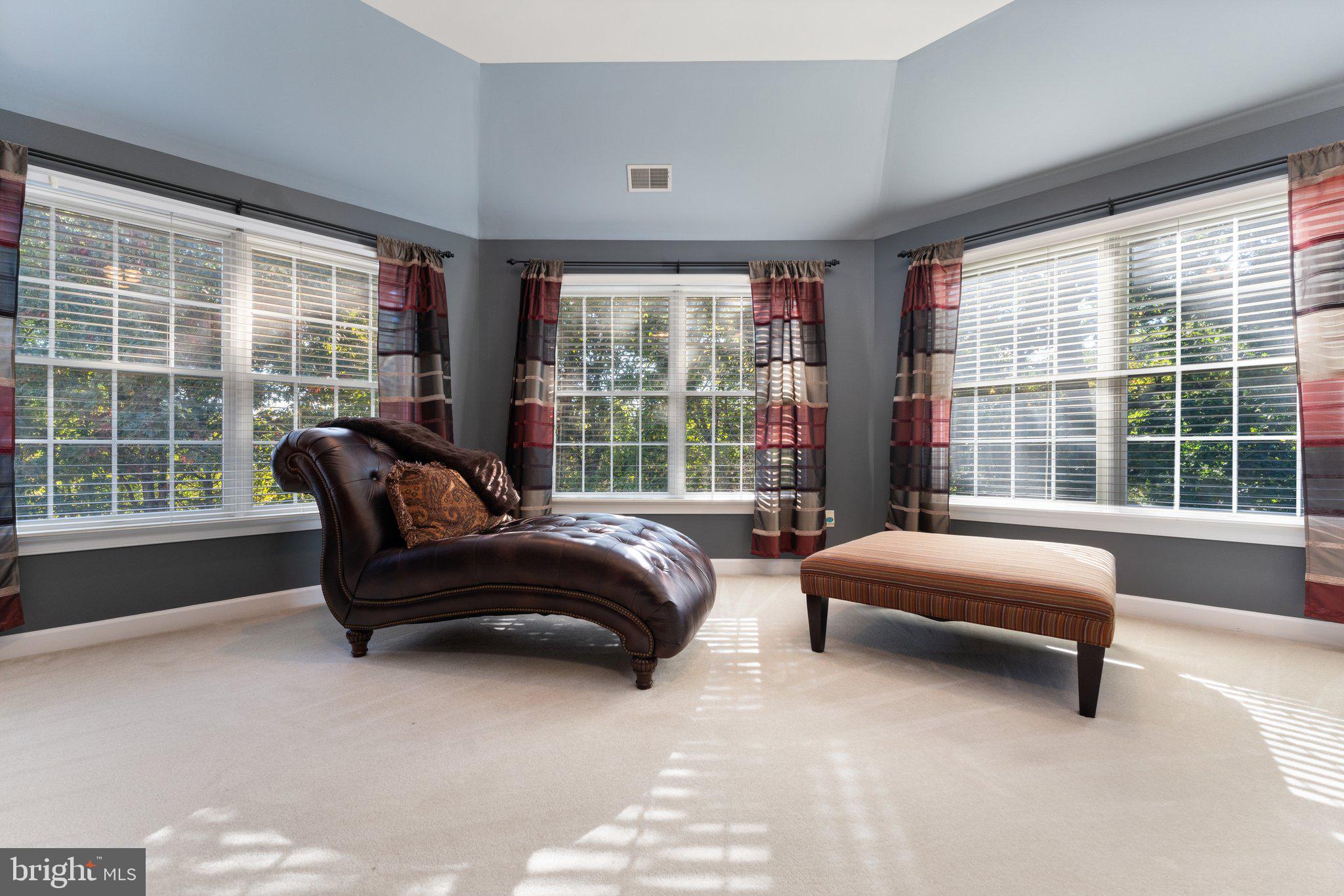 ASHBURN FARM - Residential