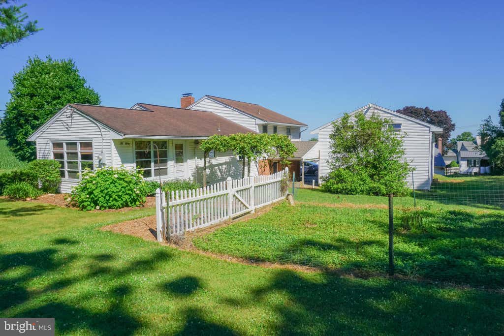 Photo of 379 Hilldale Road, HOLTWOOD, PA 17532 (MLS # PALA2090186)