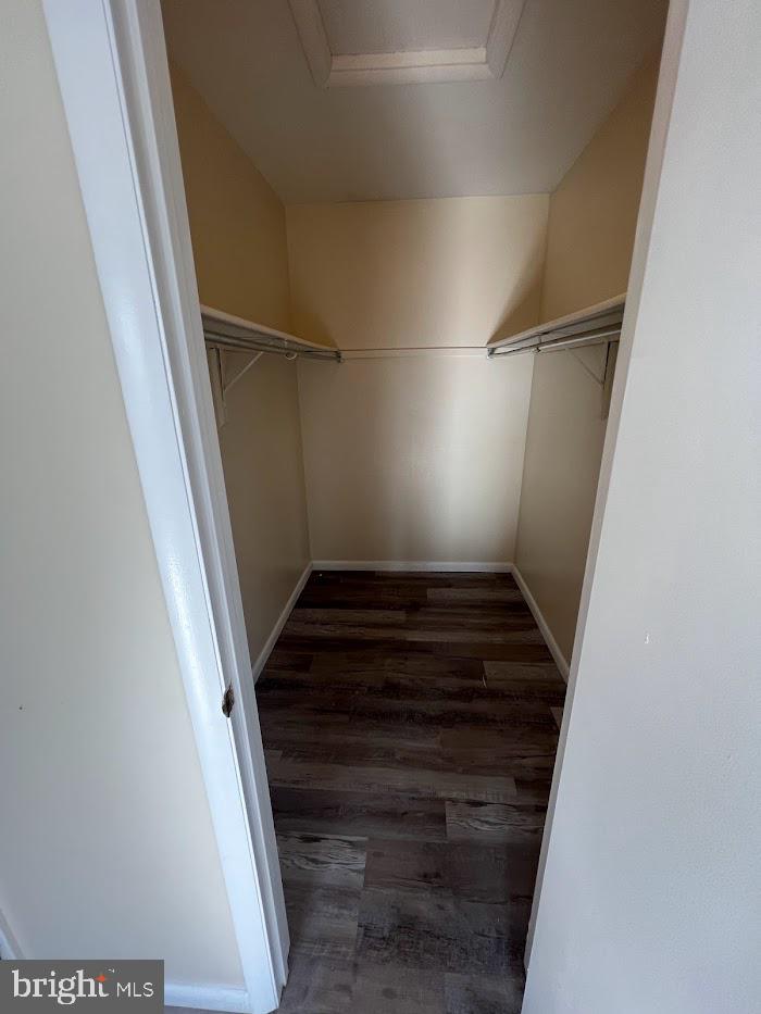 LAUREL SPRINGS - Residential