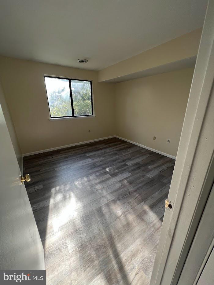 LAUREL SPRINGS - Residential