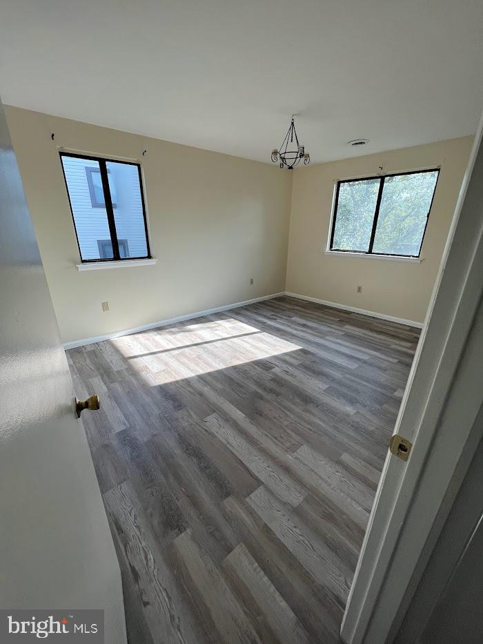 LAUREL SPRINGS - Residential