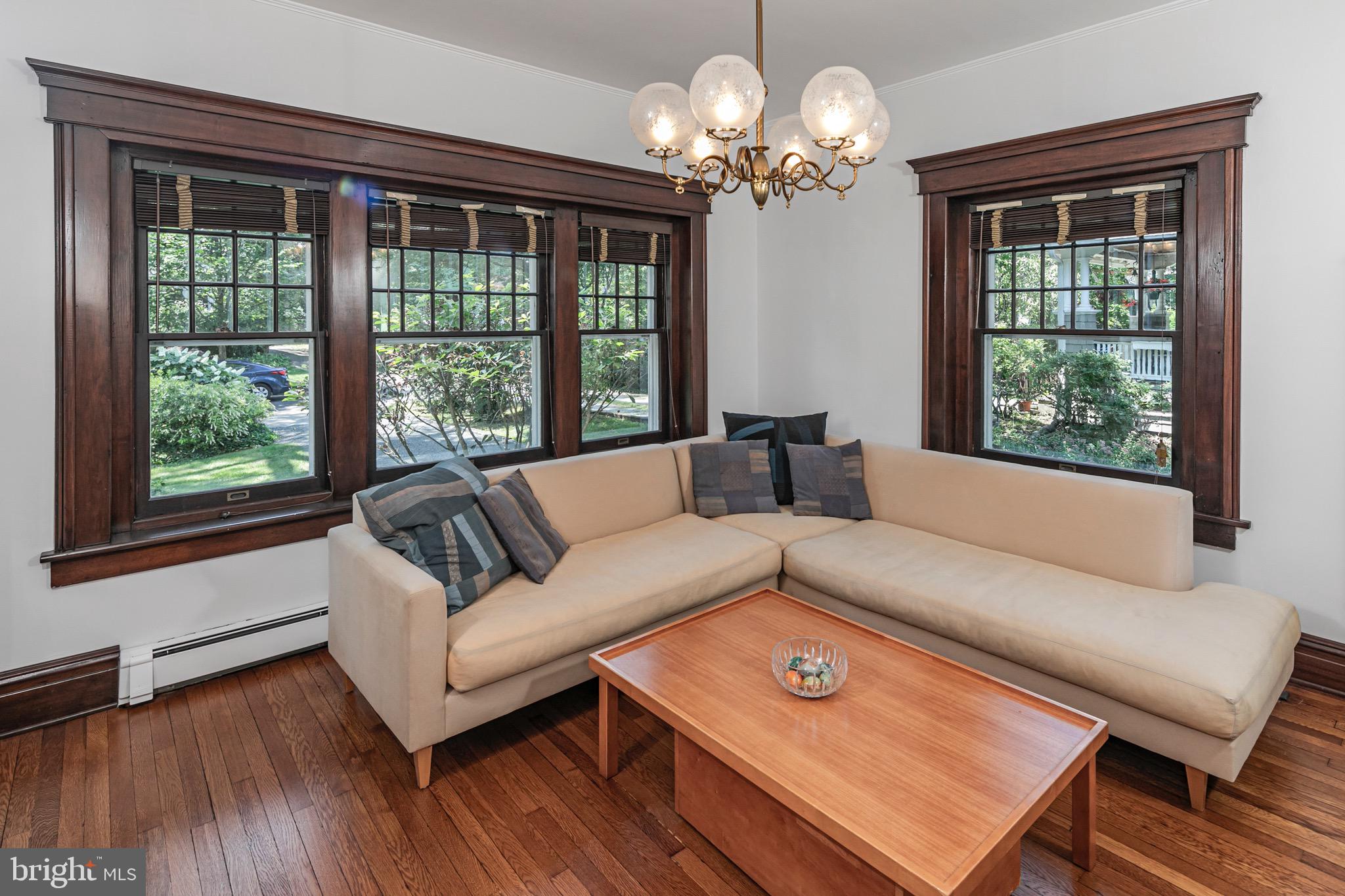 3 EVELYN PLACE