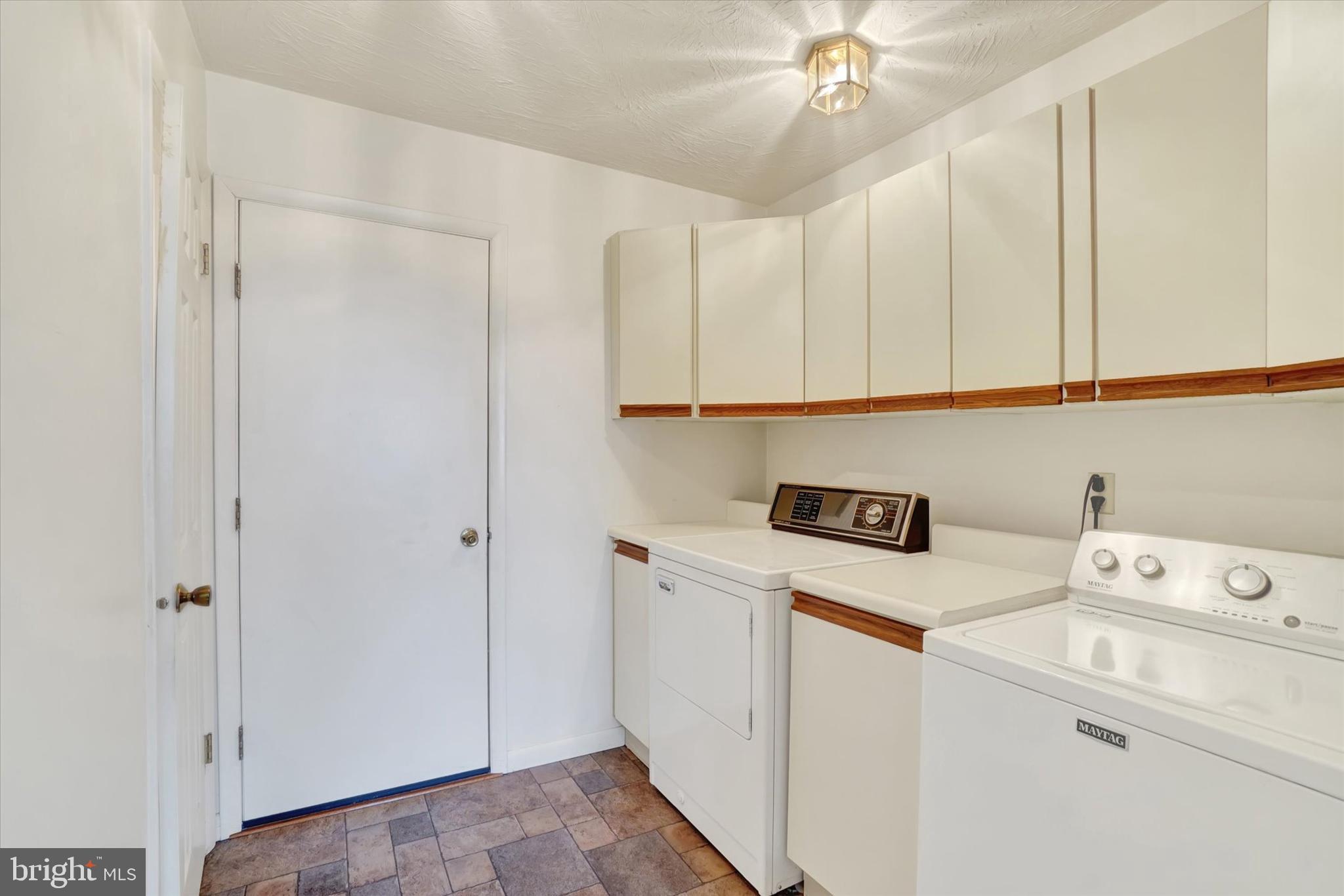 AVALONG PLACE - Residential