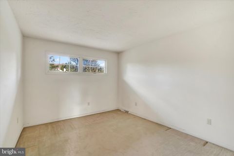 Tiny photo for 34 Jean Lo Way, YORK, PA 17406 (MLS # PAYK2092926)