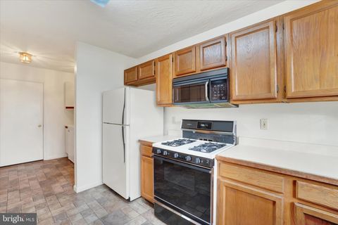 Tiny photo for 34 Jean Lo Way, YORK, PA 17406 (MLS # PAYK2092926)