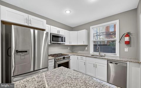 Townhouse For Rent - 1333 S Newkirk Street<br/> PHILADELPHIA, PA 19146