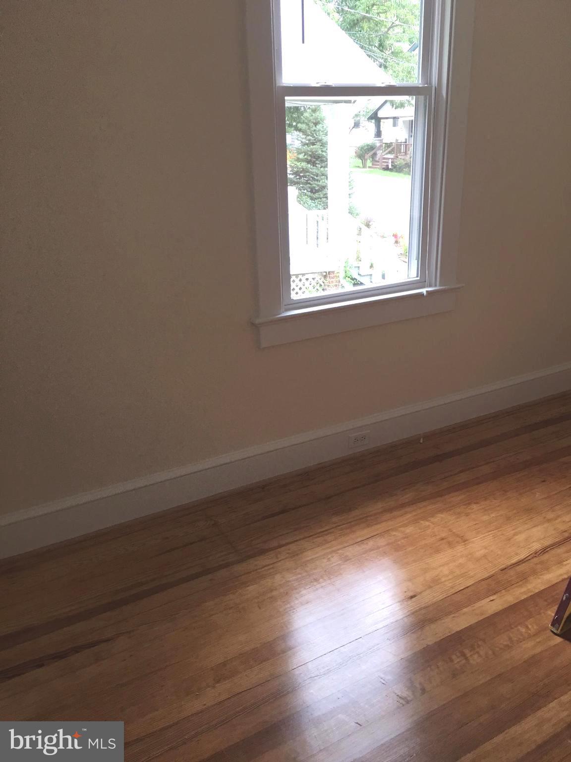 CLARENDON - Residential Lease