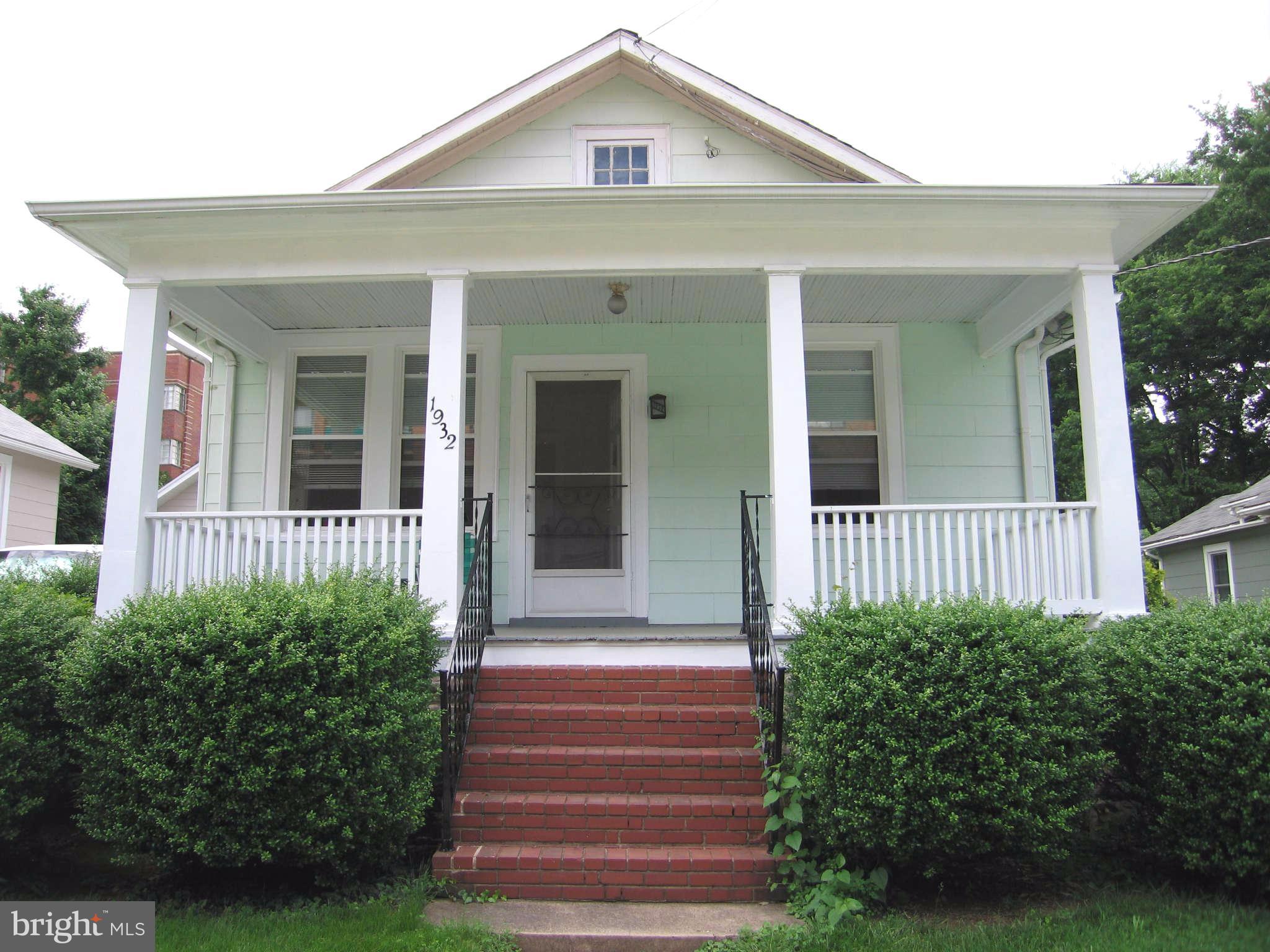 CLARENDON - Residential Lease