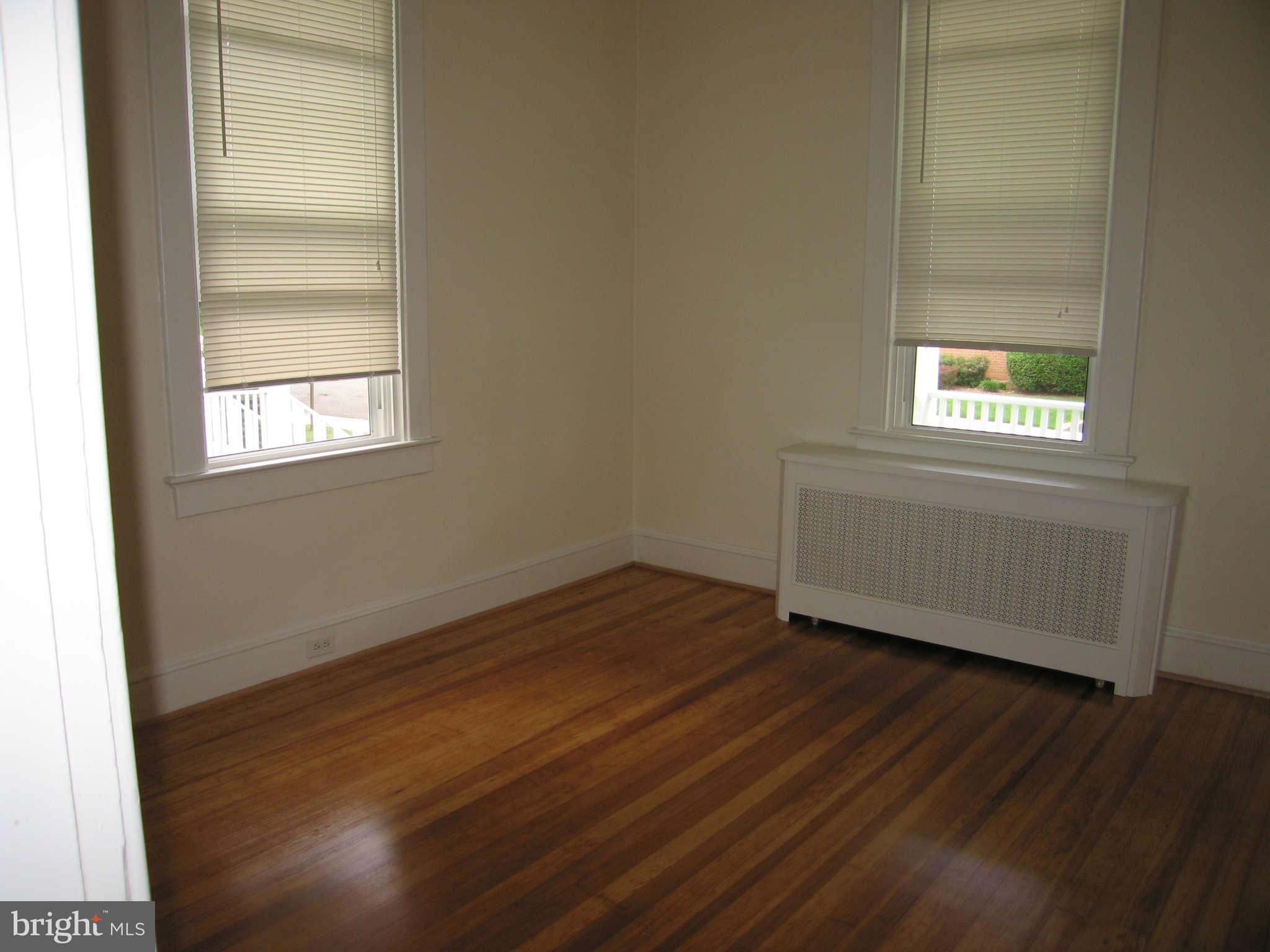 CLARENDON - Residential Lease