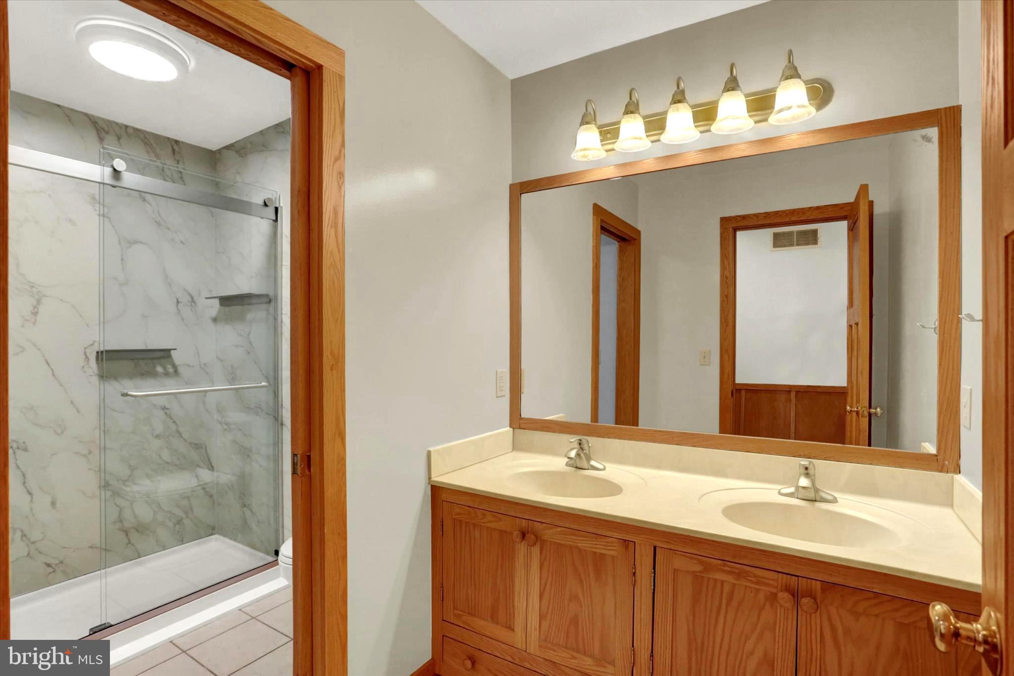 GRAYSTONE FARMS - Residential