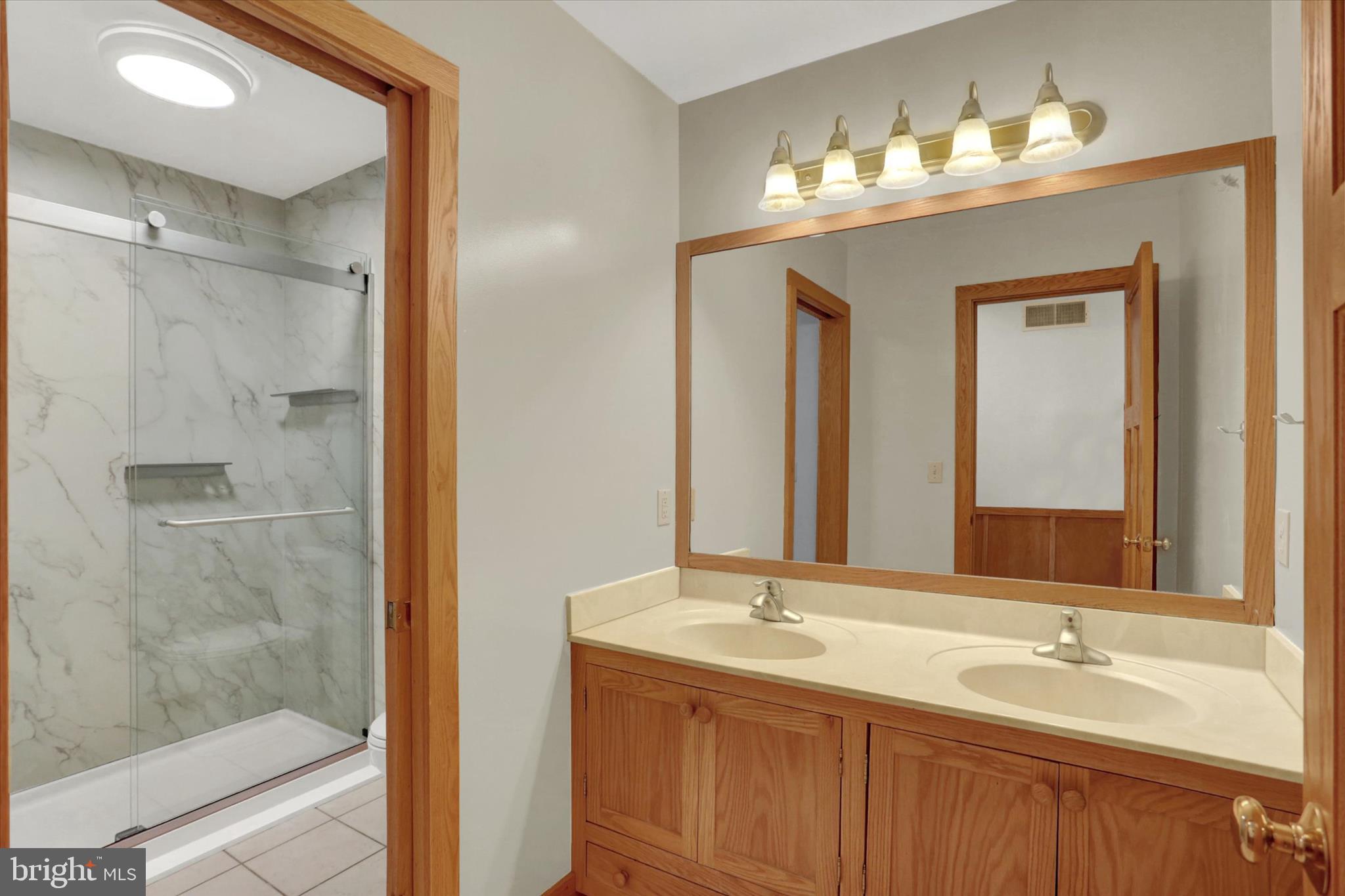 GRAYSTONE FARMS - Residential