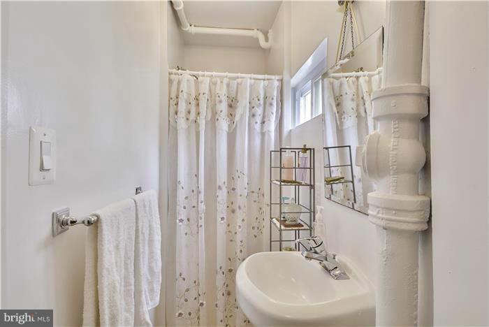 ARLINGTON - Residential