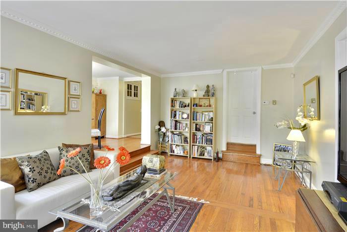 ARLINGTON - Residential