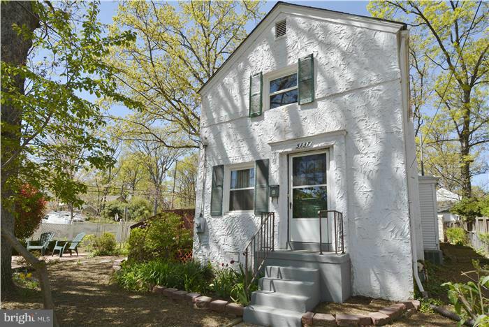 ARLINGTON - Residential