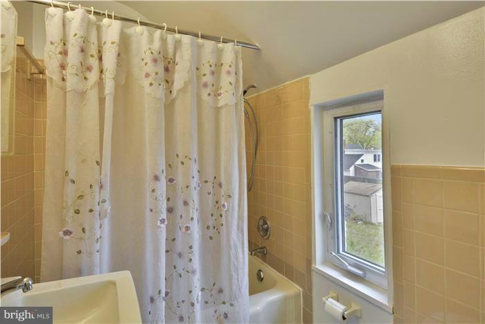 ARLINGTON - Residential