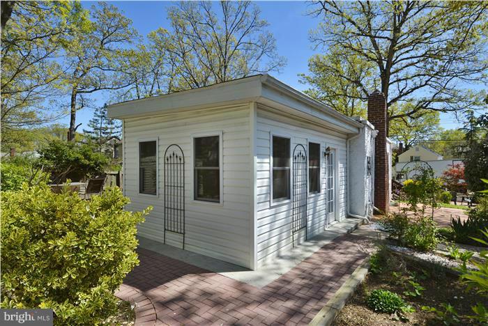 ARLINGTON - Residential